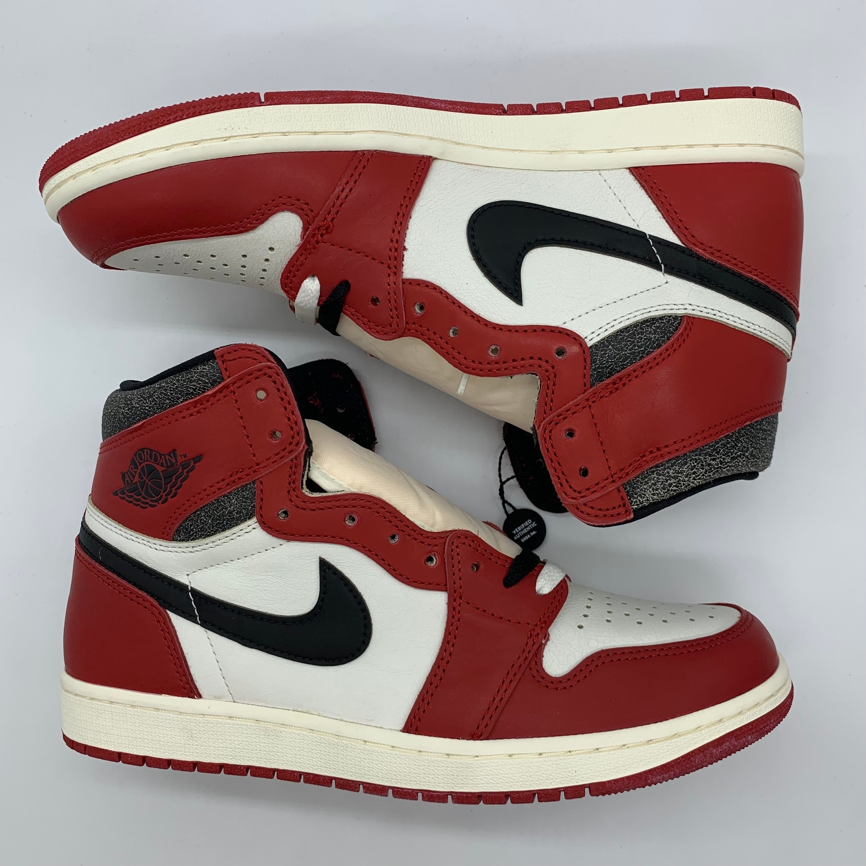 Nike Air Jordan 1 High OG "Lost & Found/Chicago"