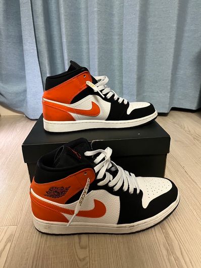NIKE AIR JORDAN 1 MID "SHATTERED BACKBOARD"