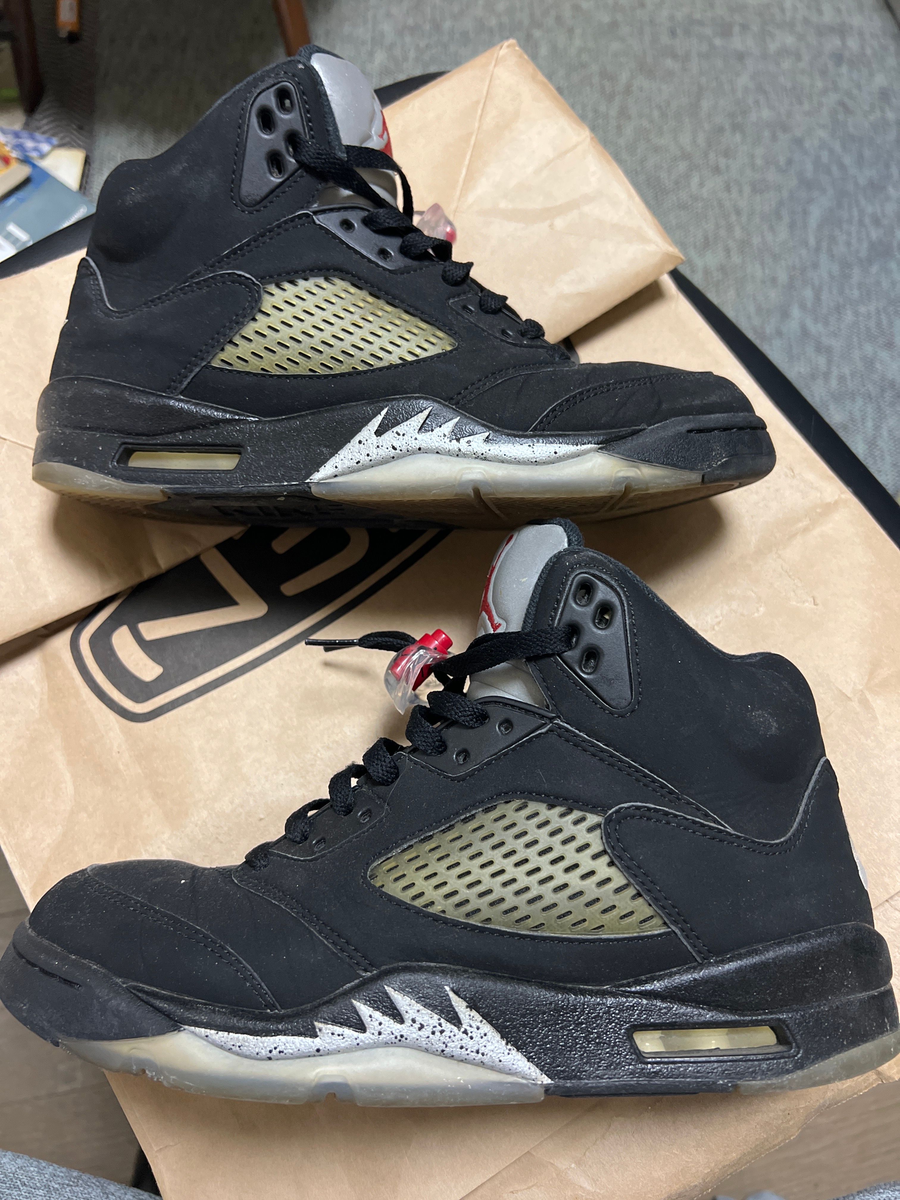 Nike Air Jordan 5 Retro OG "Black/Fire Red/Metallic Silver/White" (2016)