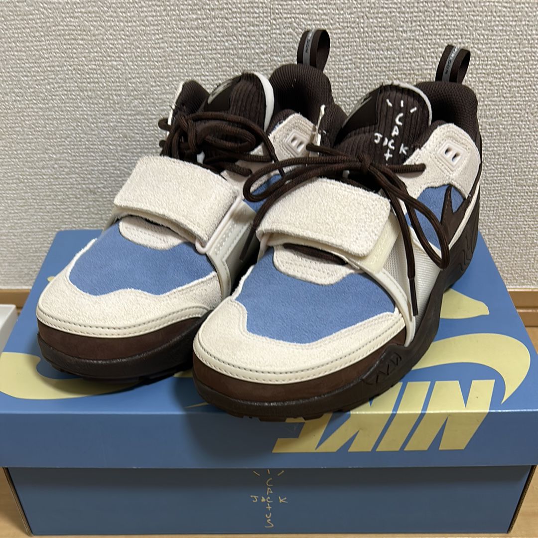 Travis Scott × Nike Zoom Field Jaxx "Pale Ivory and Leche Blue"