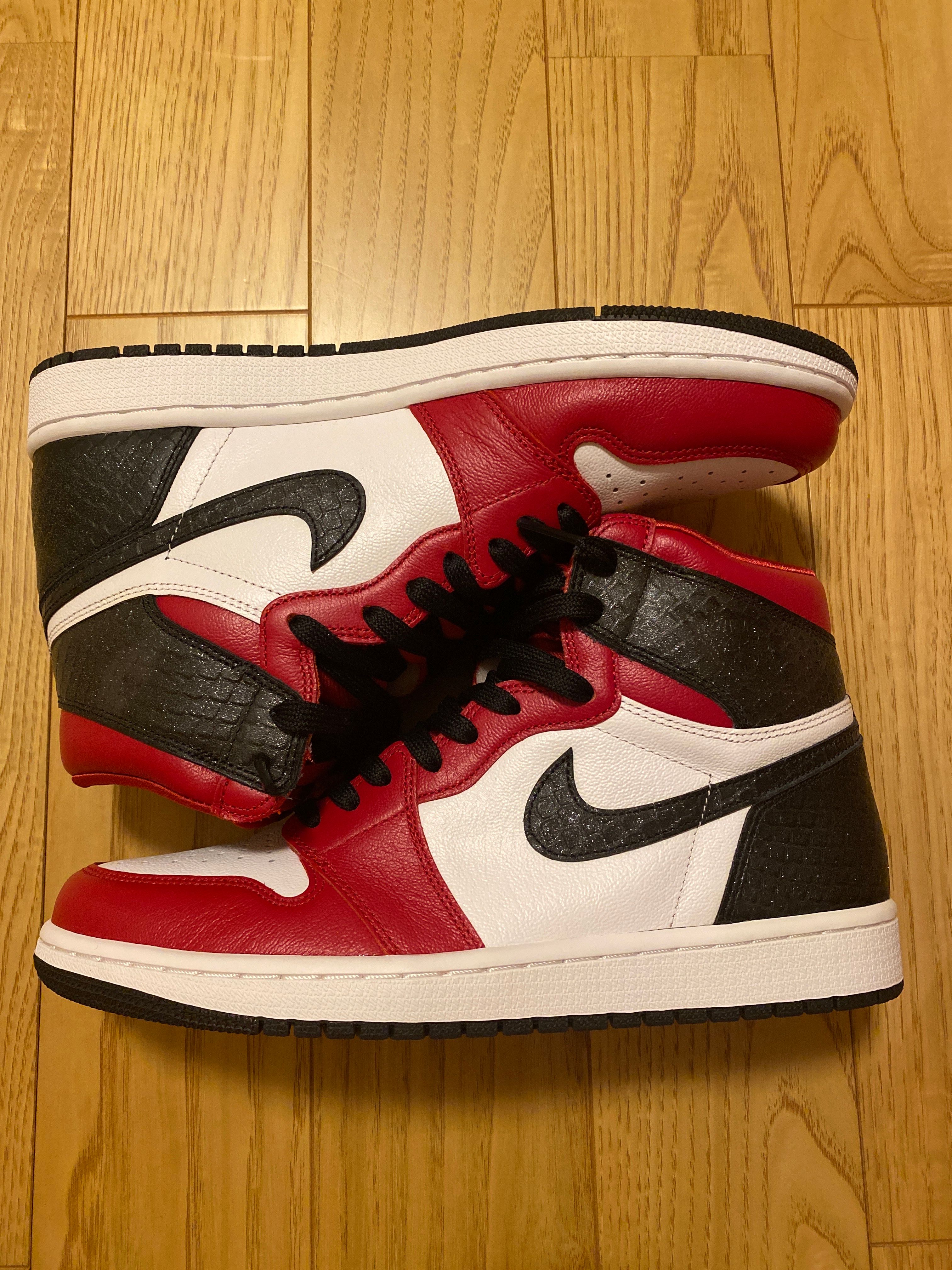 Nike Women's Air Jordan 1 High OG "Satin Red"