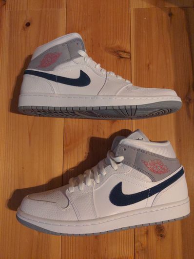 Nike Air Jordan 1 Mid "Paris"