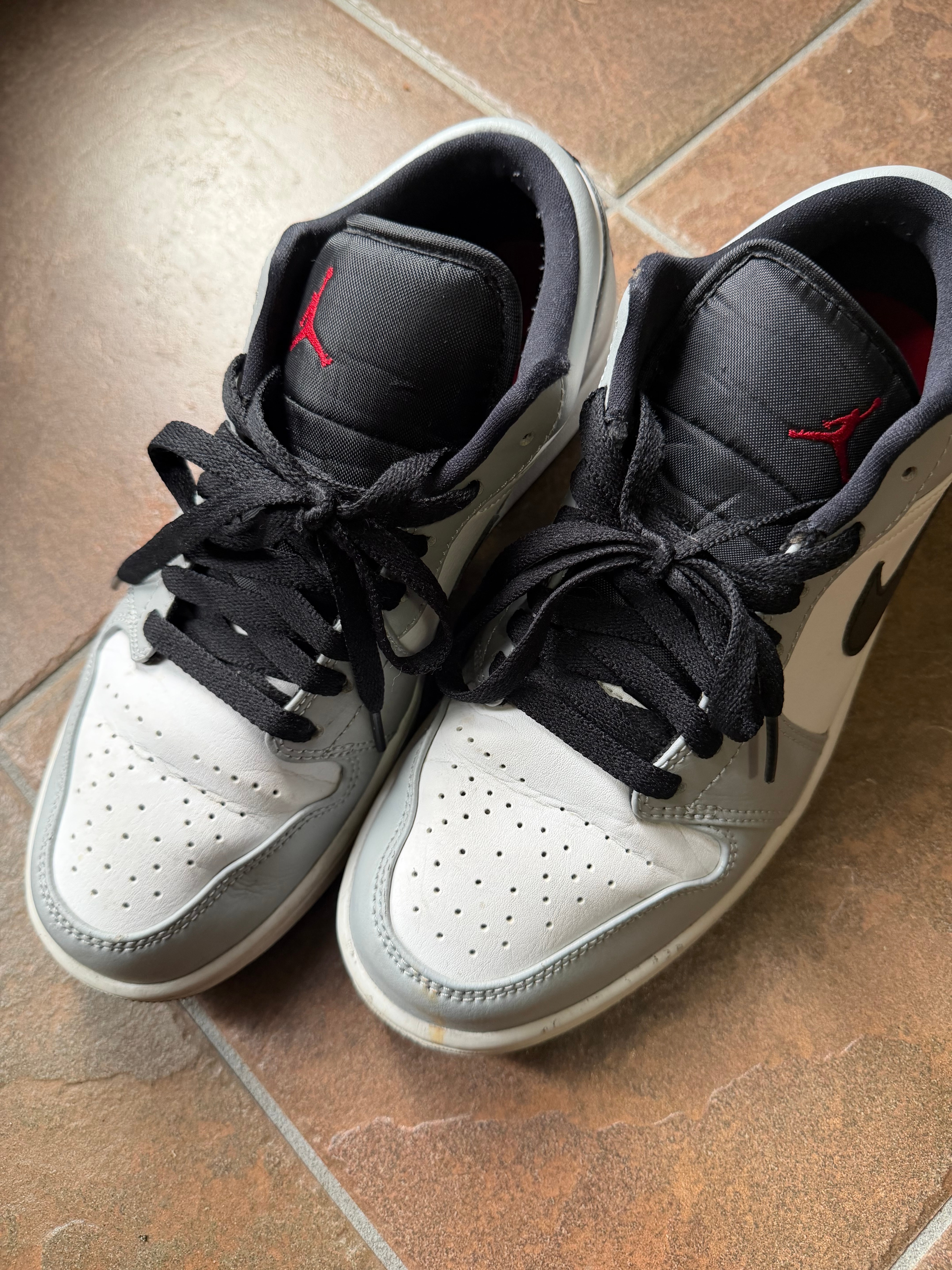 Nike Air Jordan 1 Low "Light Smoke Grey"