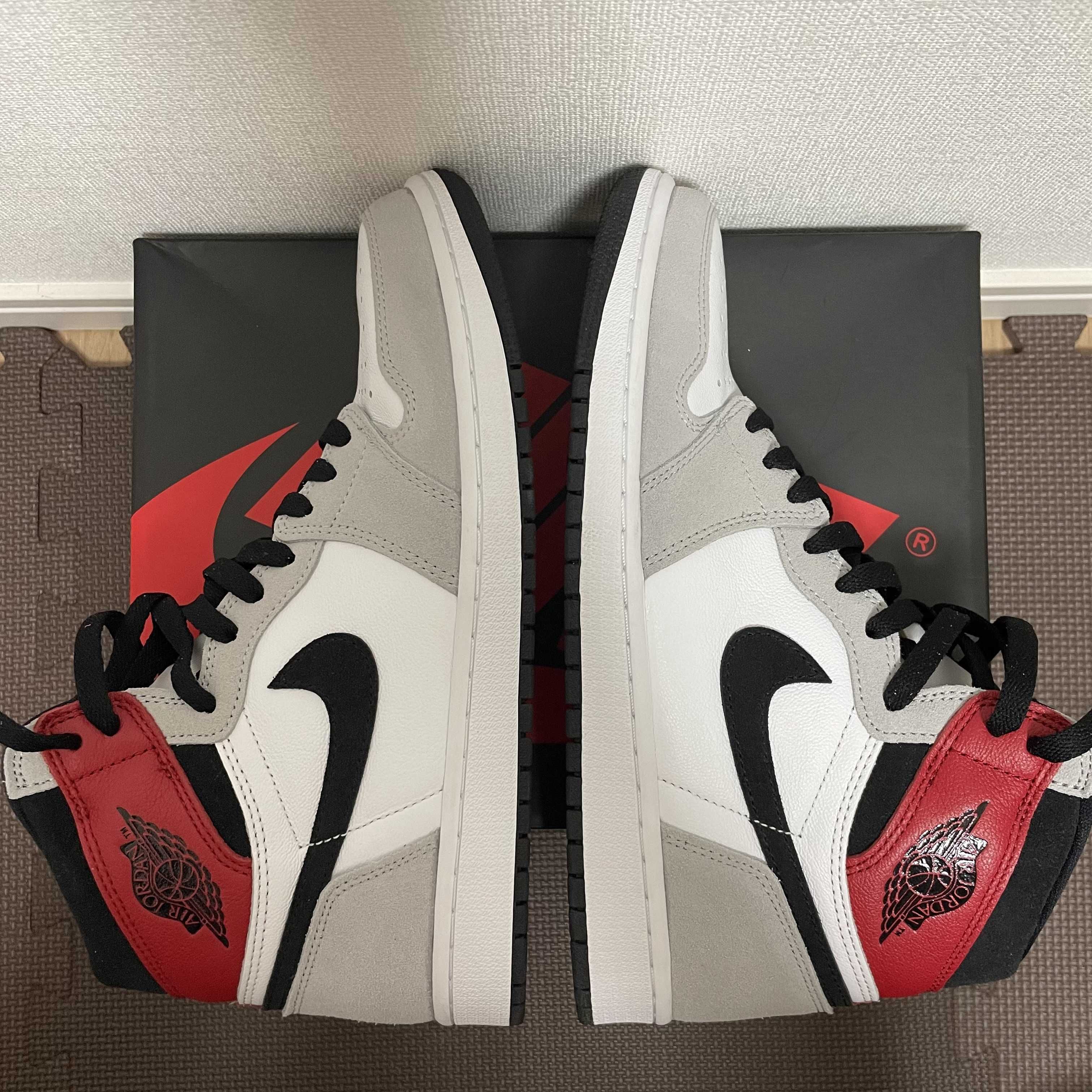 Nike Air Jordan 1 High OG "White/Black/Light Smoke Grey"