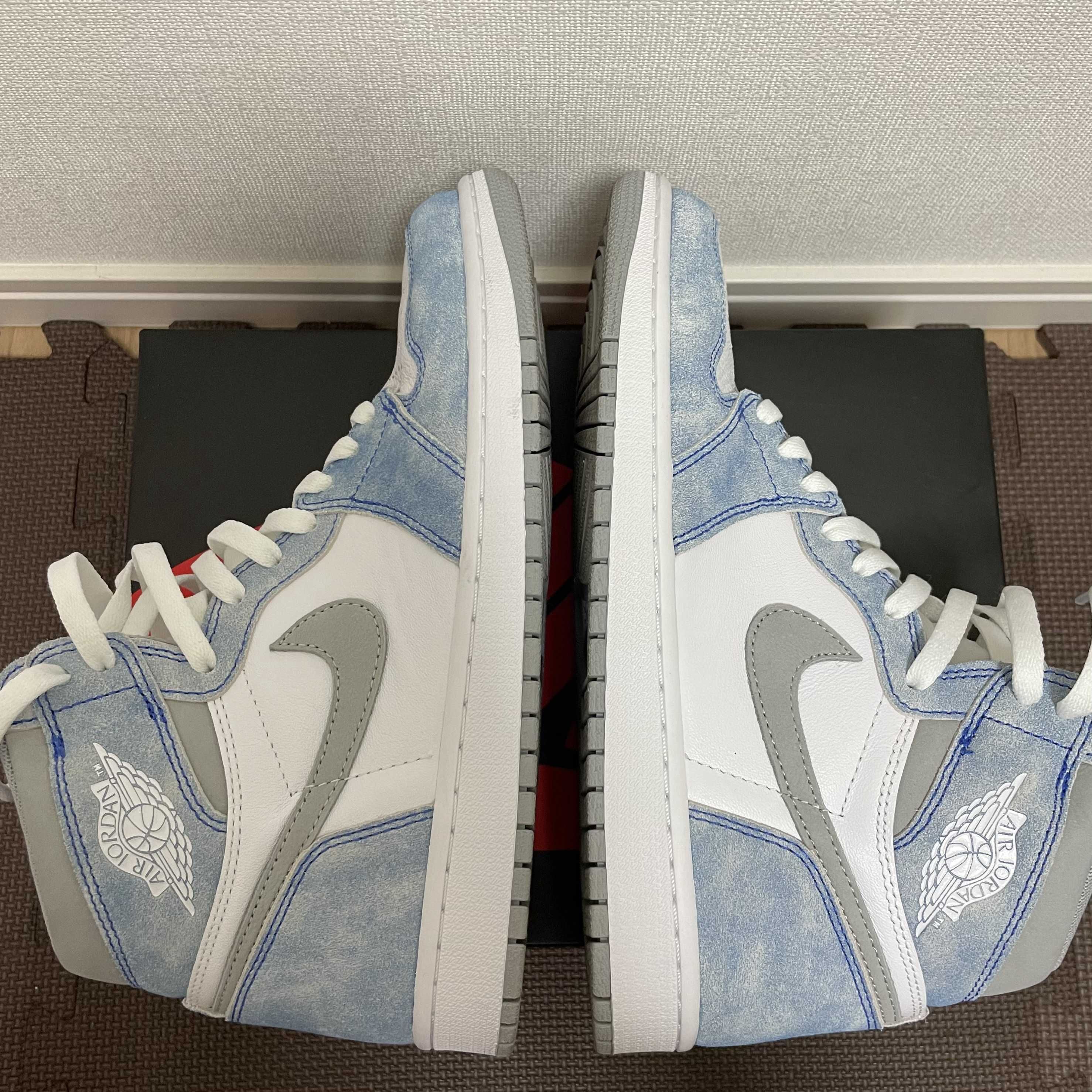 Nike Air Jordan 1 High OG "Hyper Royal"