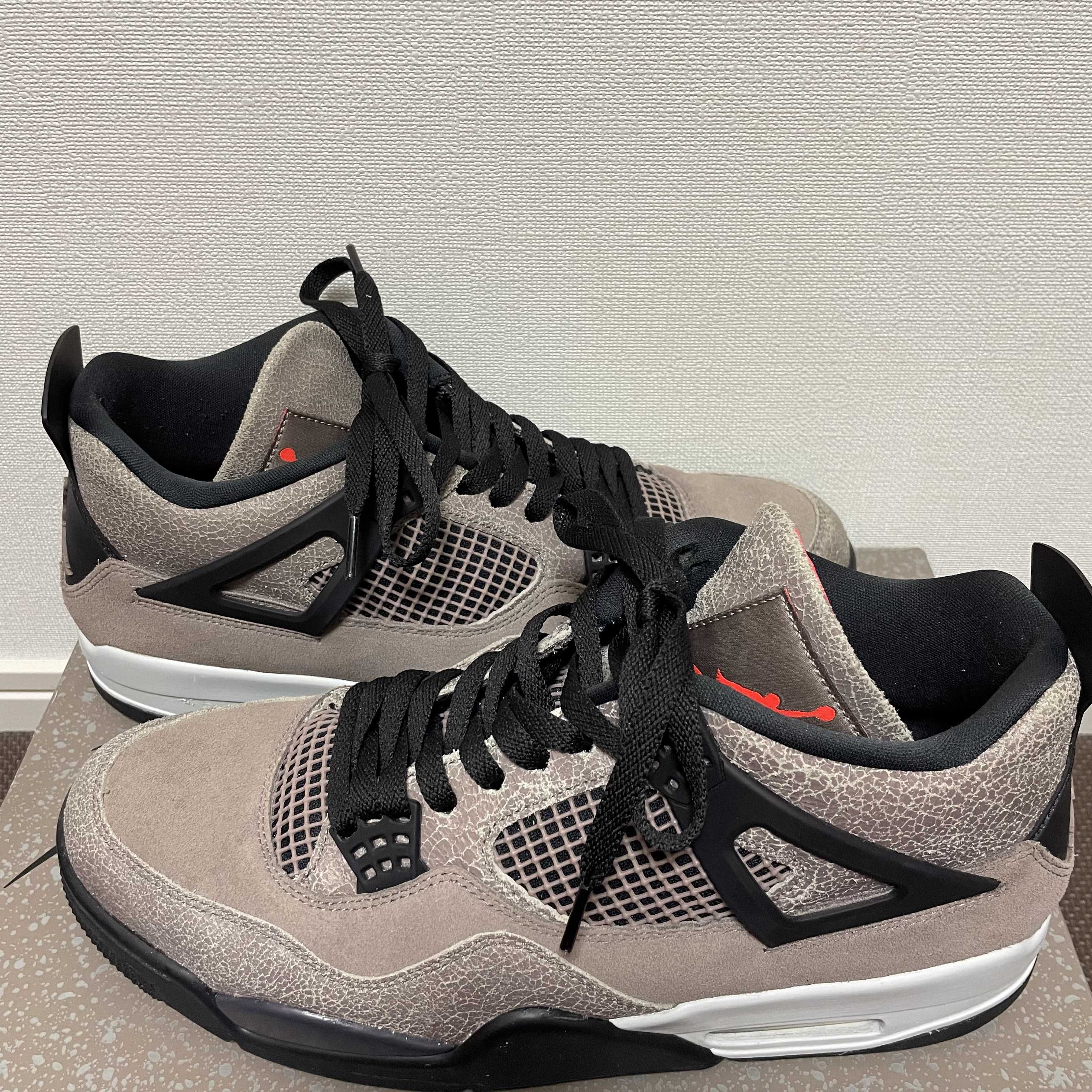 Nike Air Jordan 4 "Taupe Haze"   