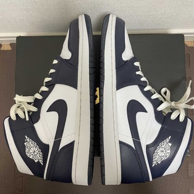 Nike Air Jordan 1 Mid "White Metallic Gold Obsidian"