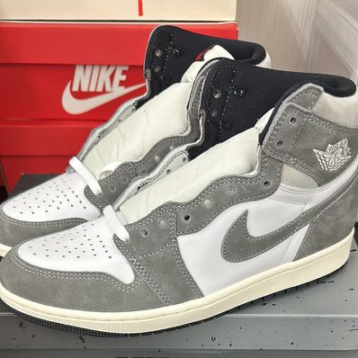 Nike Air Jordan 1 Retro High OG "Black and Smoke Grey"