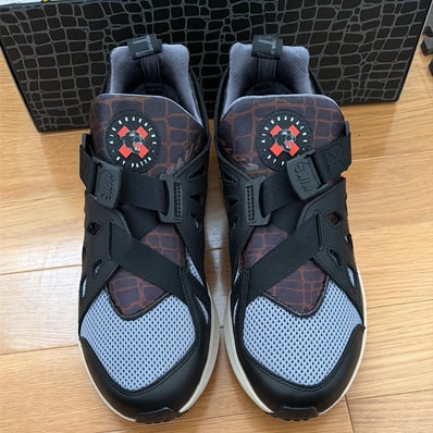 Patta × Nike Air Huarache 20Y24 "Black and Cool Grey"