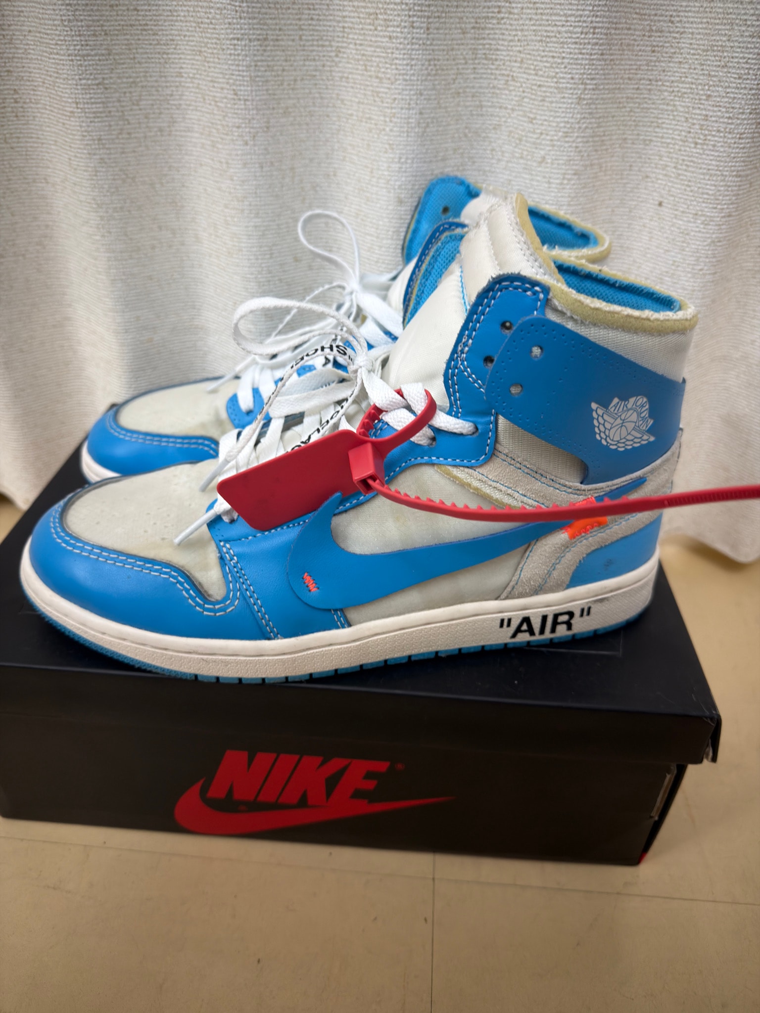 Off-White × Nike Air Jordan 1 High UNC "White/Dark Powder Blue"