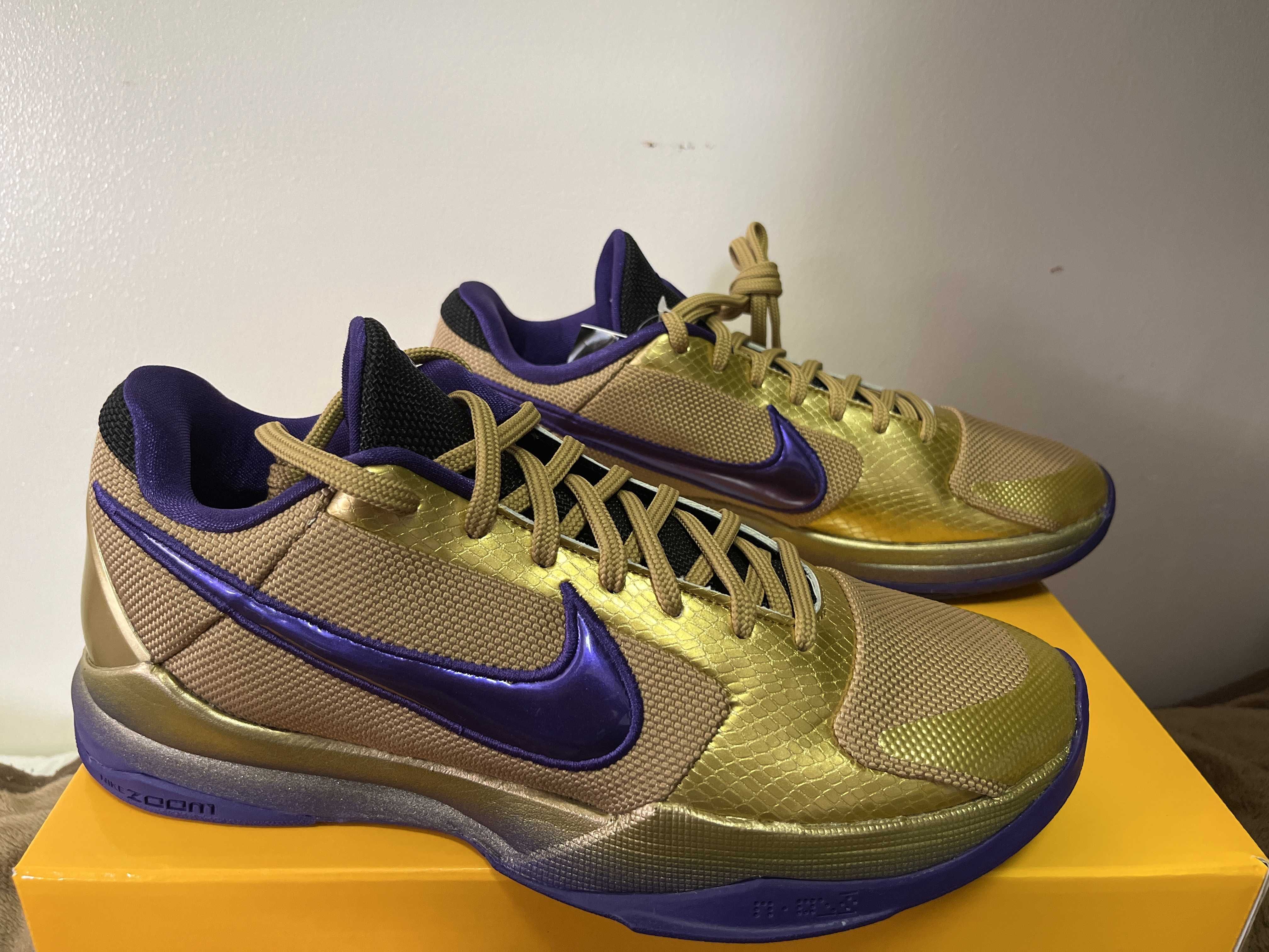 UNDEFEATED × Nike Kobe 5 Protro "Hall Of Fame"