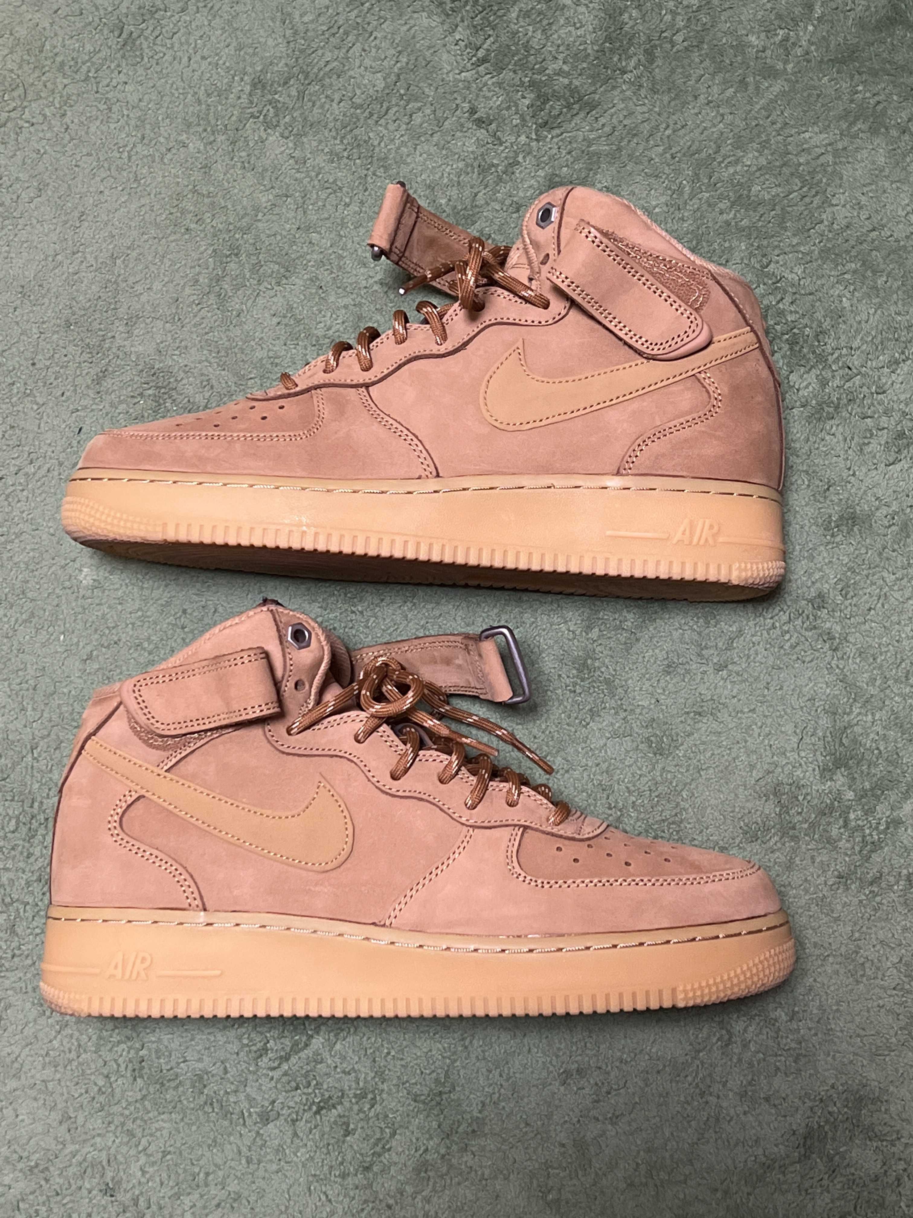 Nike Air Force 1 Mid "Flax"