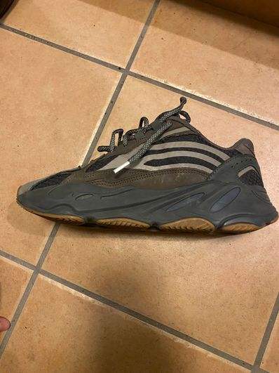 ADIDAS ORIGINALS YEEZY BOOST 700 V2 "GEODE"