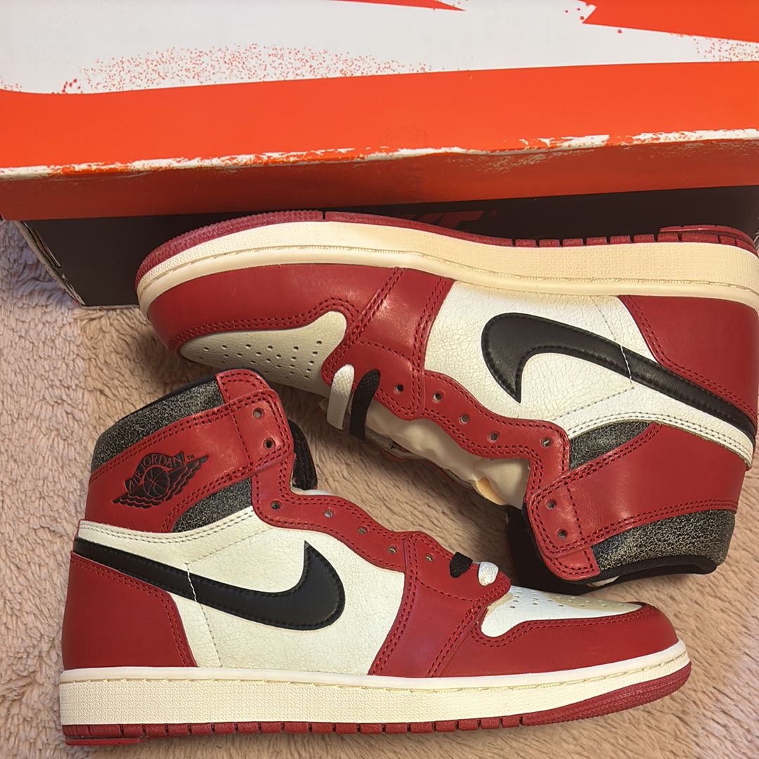 Nike Air Jordan 1 High OG "Lost & Found/Chicago"