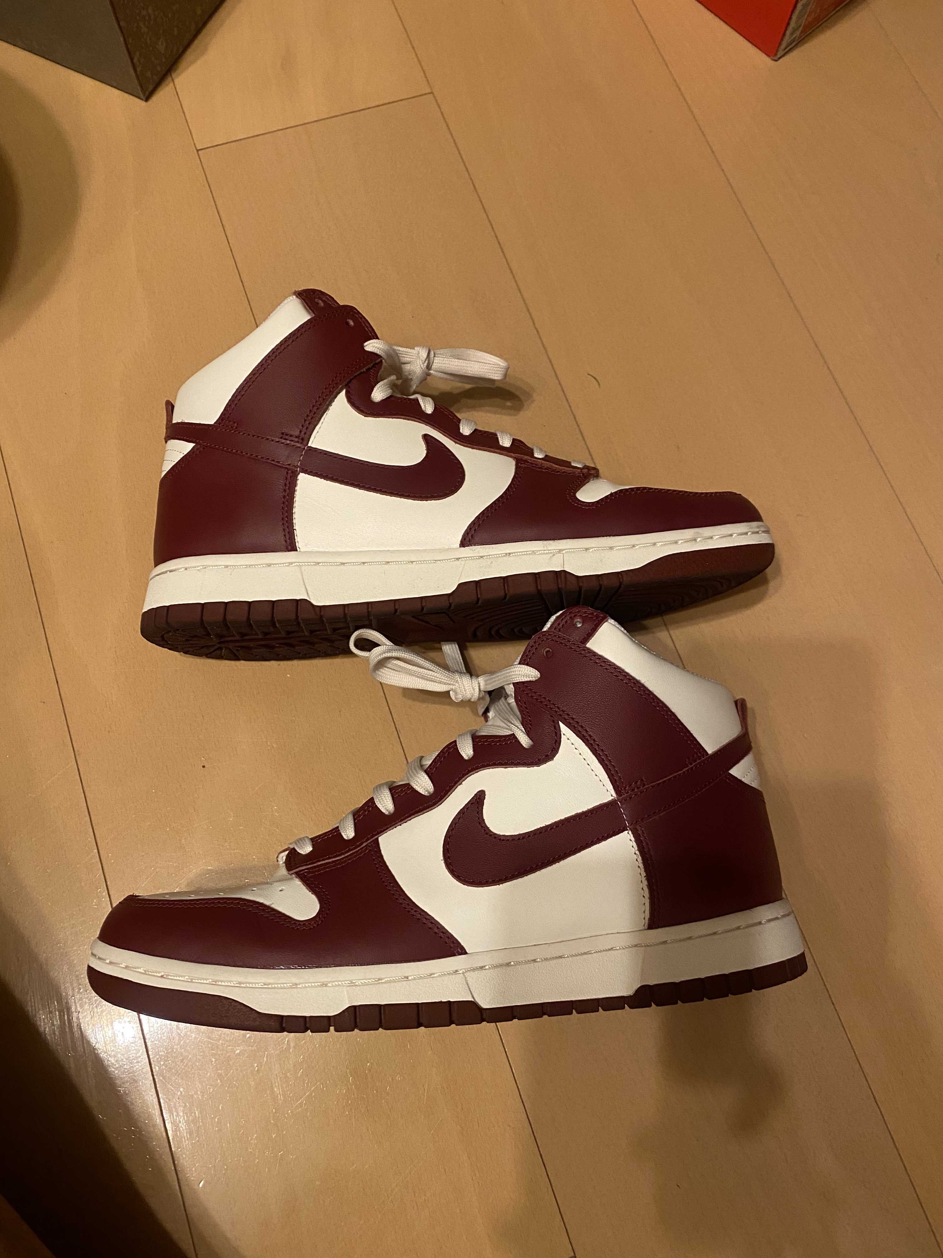 NIKE Women's DUNK HIGH "TEAM RED"