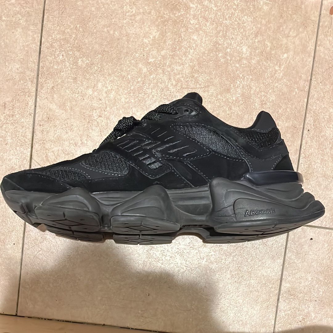 New Balance 9060 "Triple Black"