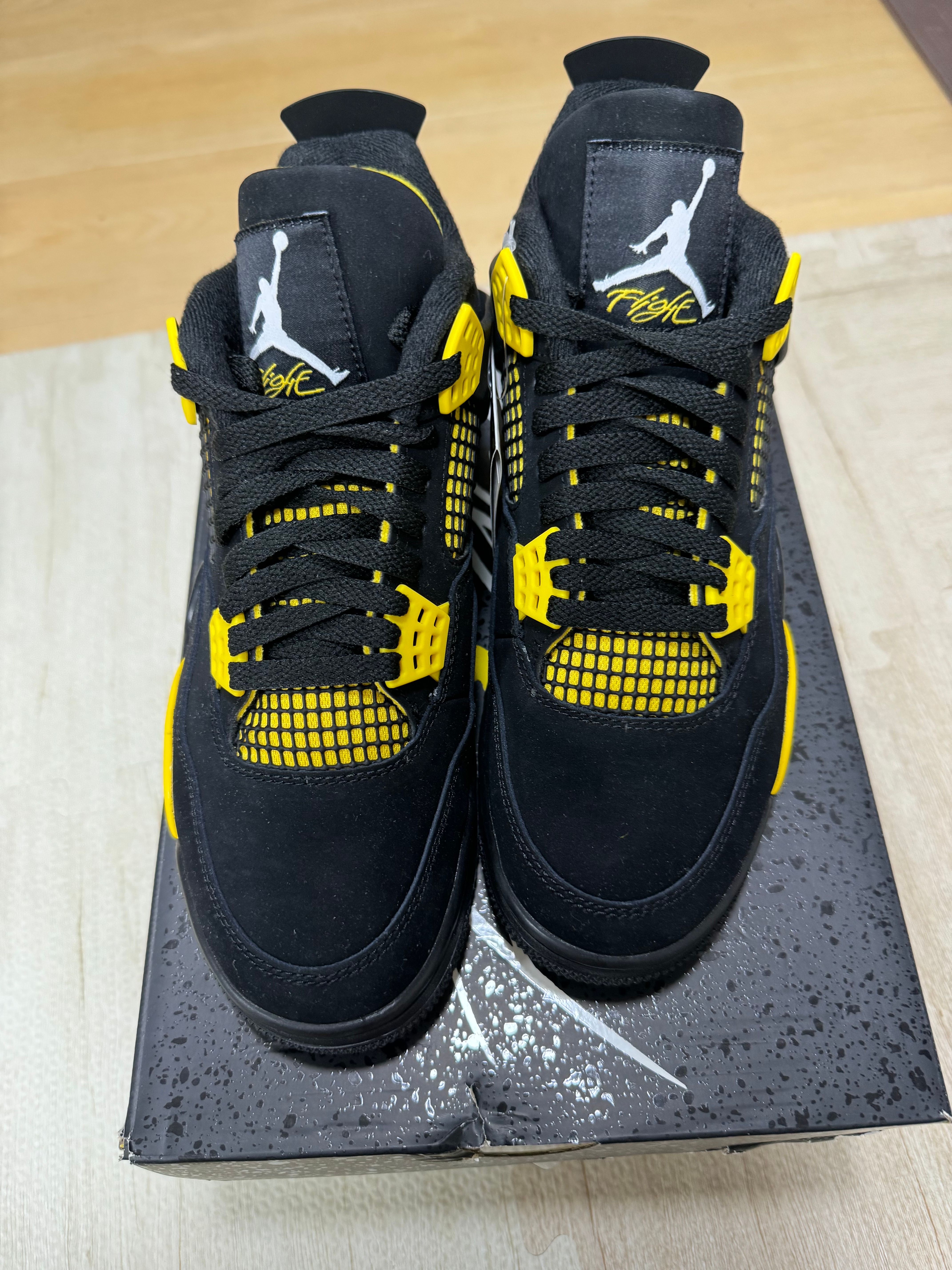 Nike Air Jordan 4 Retro "Thunder"(2023)