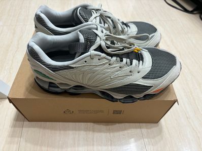 Graphpaper × Mizuno Wave Prophecy LS "Gray/Light Gray/Orange"