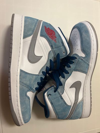 Nike Air Jordan 1 Mid SE "White/Hyper Royal/Red"