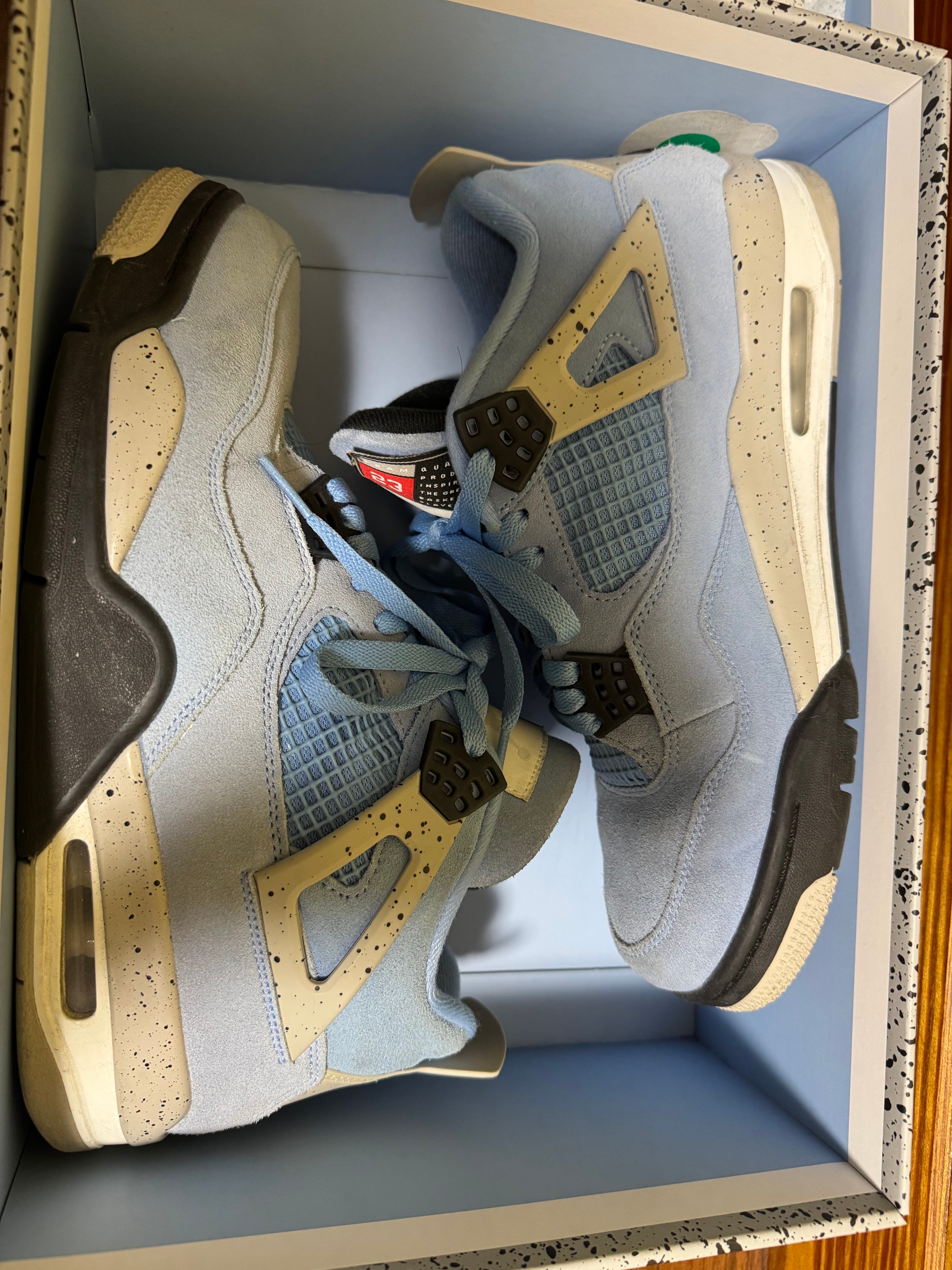 Nike Air Jordan 4 "University Blue"