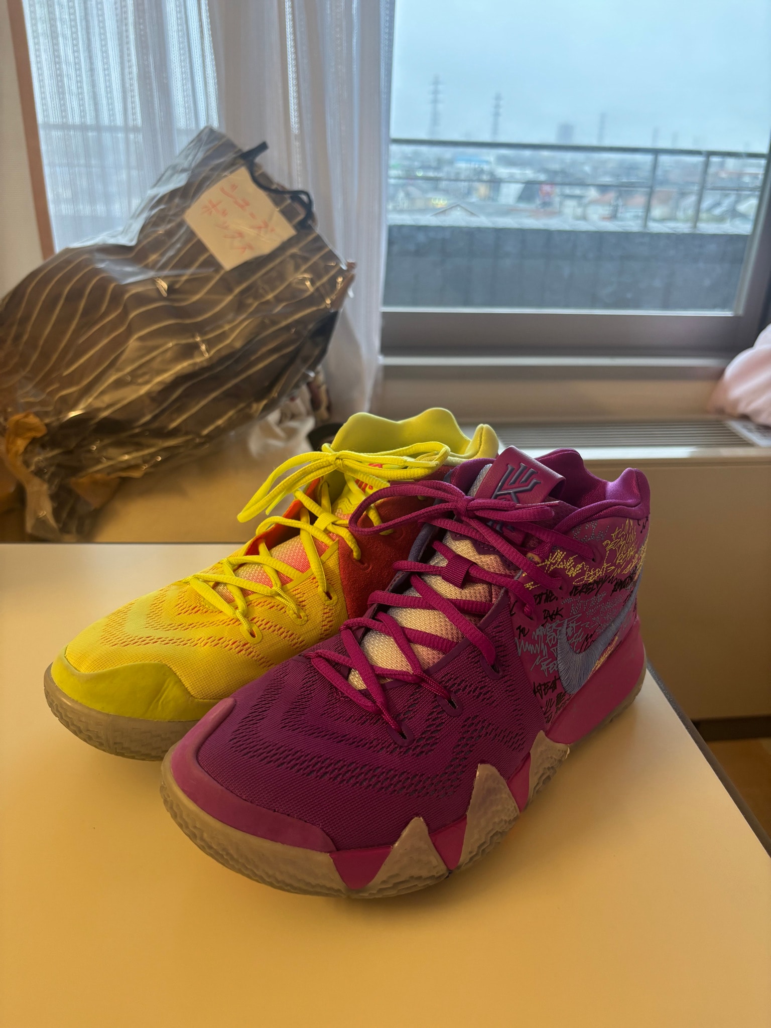 Nike Kyrie 4 "Confetti"