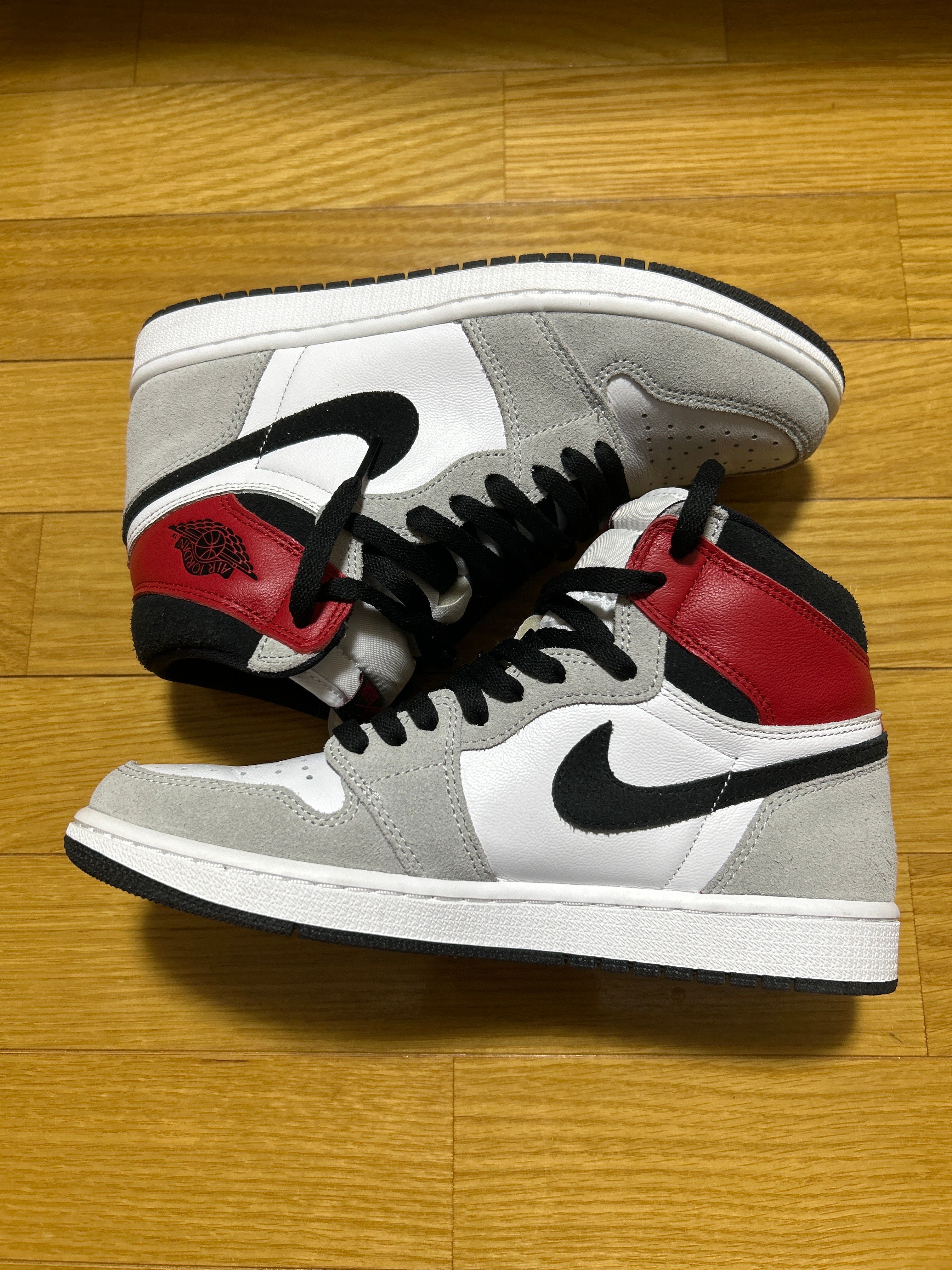 Nike Air Jordan 1 High OG "White/Black/Light Smoke Grey"