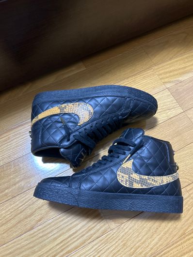 Supreme × Nike SB Blazer Mid "Black"