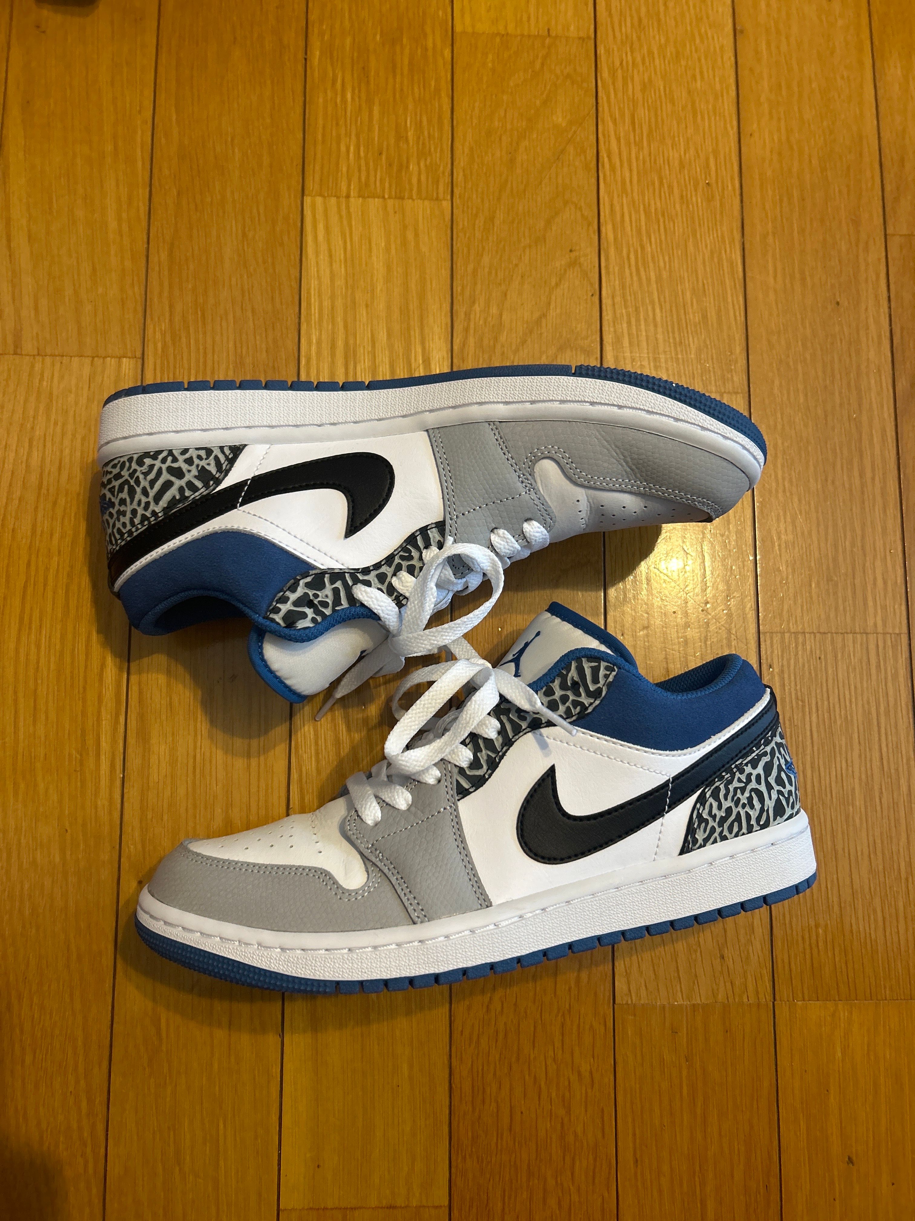Nike Air Jordan 1 Low "True Blue"