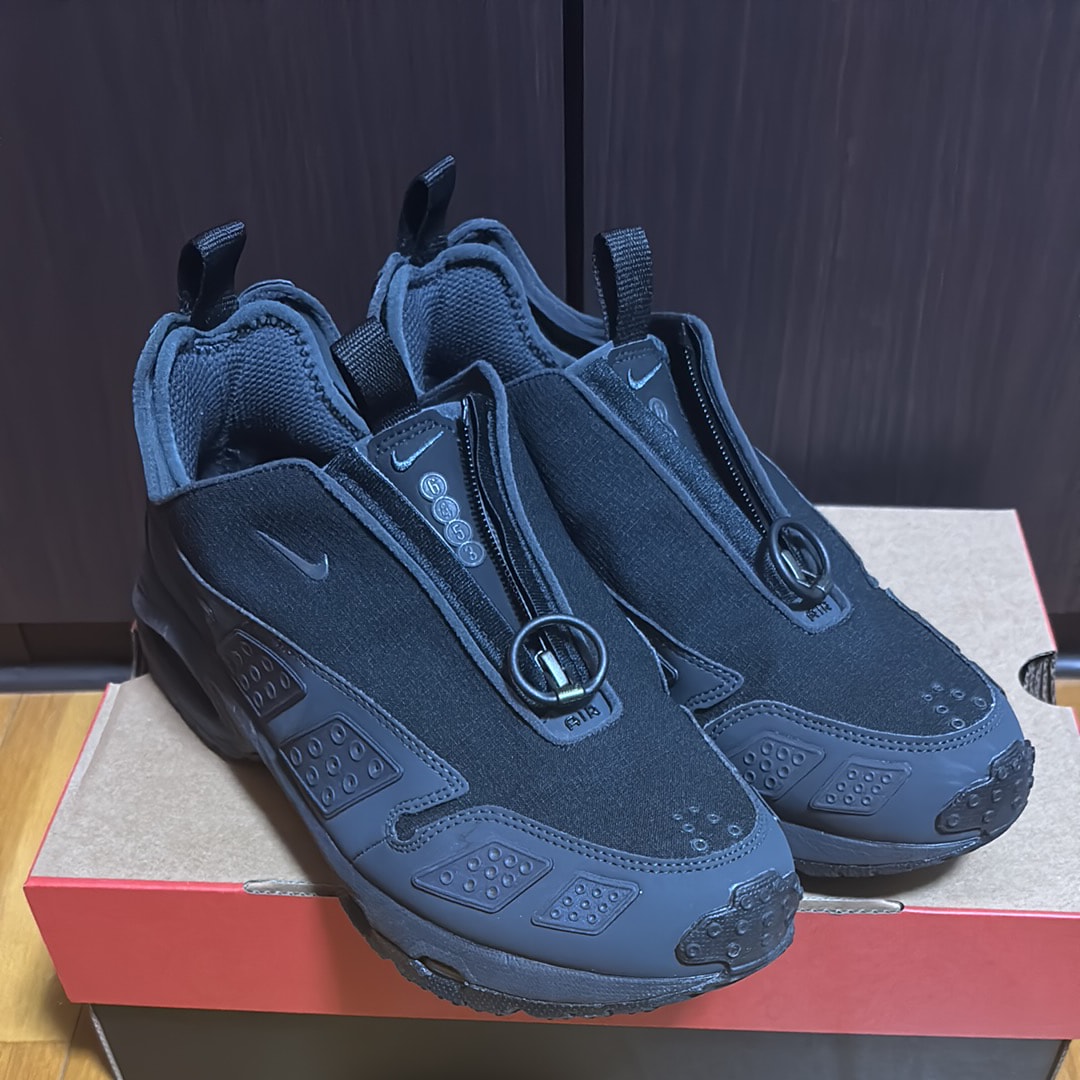 ナイキ ウィメンズ エアマックスサンダー ゴアテックス "ブラック アンド ダークスモークグレー"