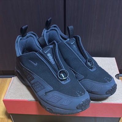 Nike Women's Air Max SNDR GORE-TEX "Black and Dark Smoke Grey"