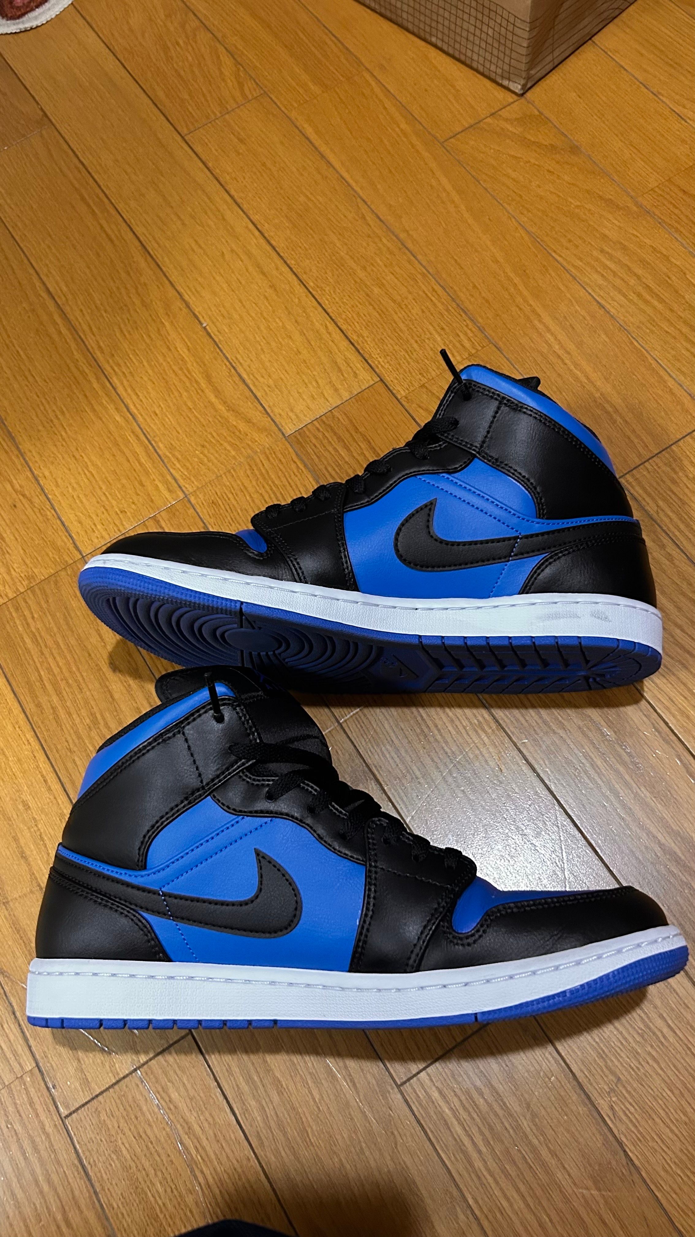 Nike Air Jordan 1 Mid "Black/White/Royal Blue"