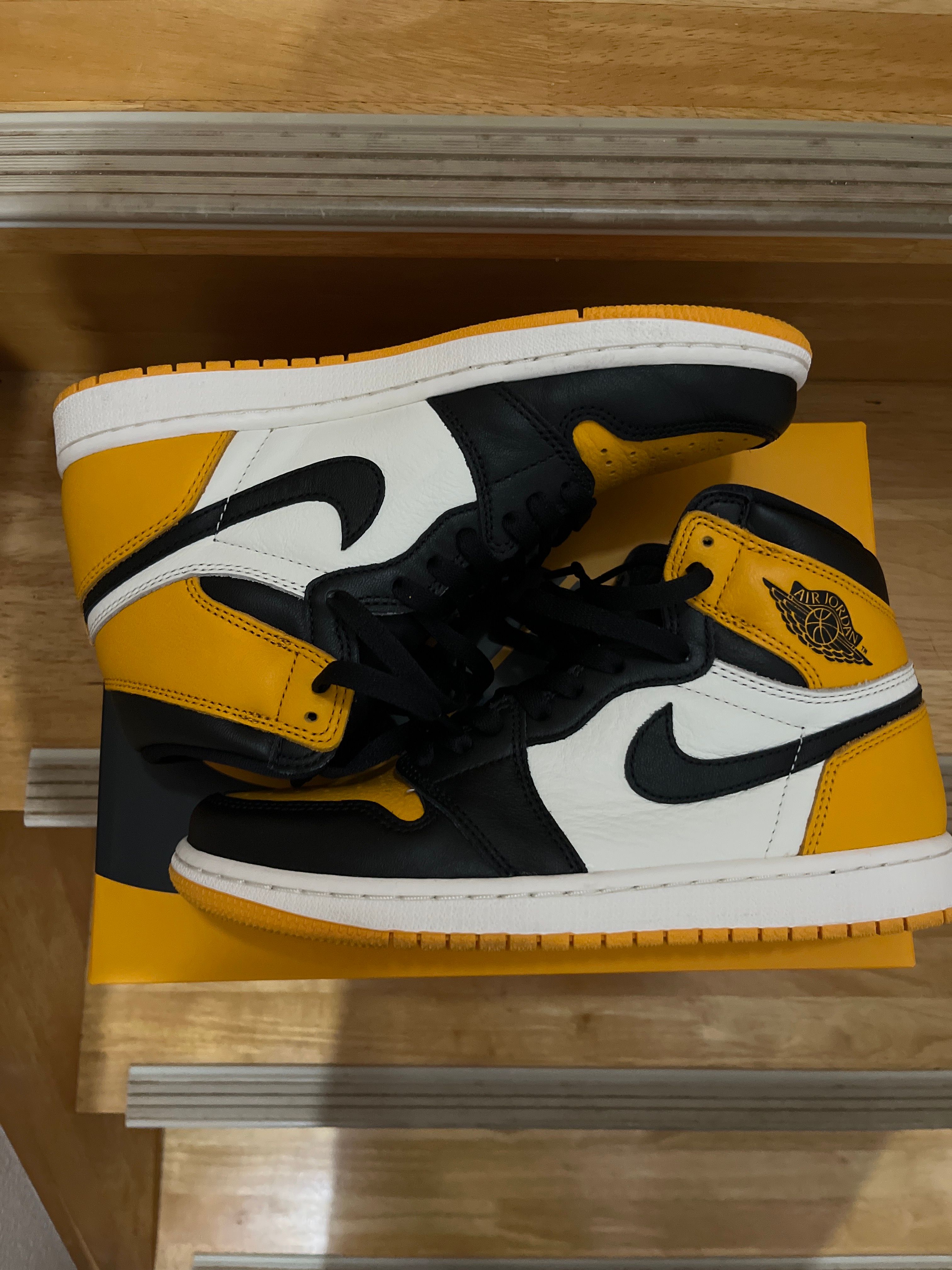 Nike Air Jordan 1 Retro High OG "Taxi"
