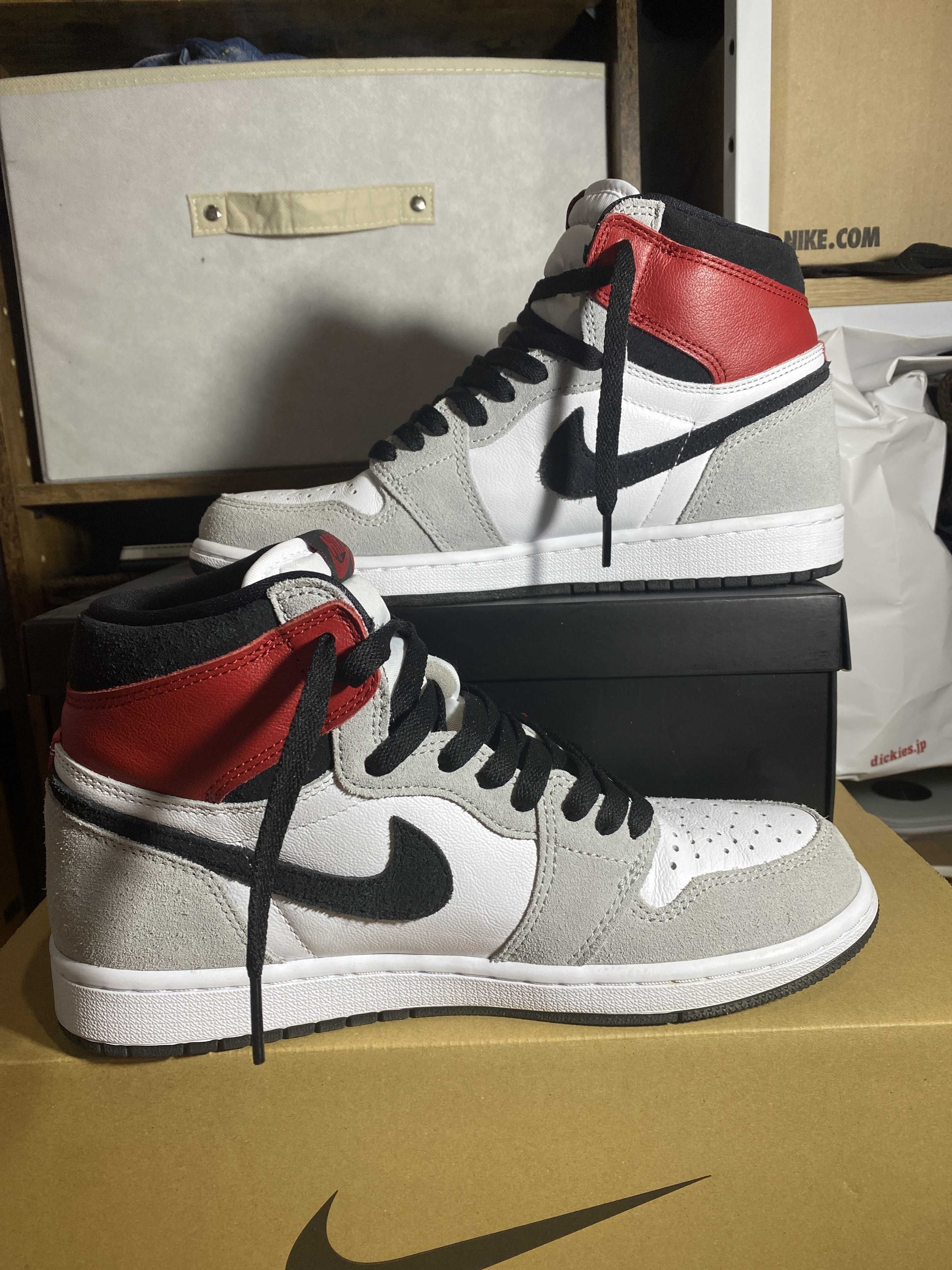 Nike Air Jordan 1 High OG "White/Black/Light Smoke Grey"
