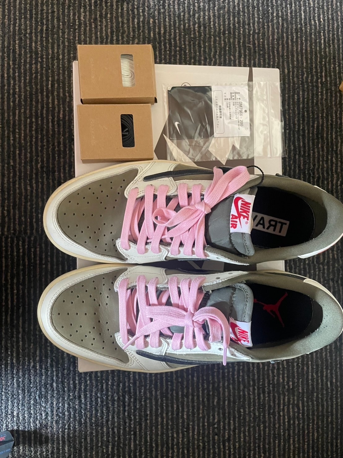 Travis Scott × Nike Air Jordan 1 Low OG SP "Reverse Olive"
