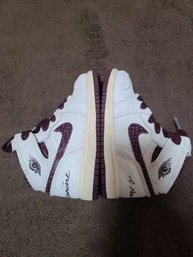 A Ma Maniere × Nike TD Air Jordan 1 RETRO High OG "Sail and Burundy"