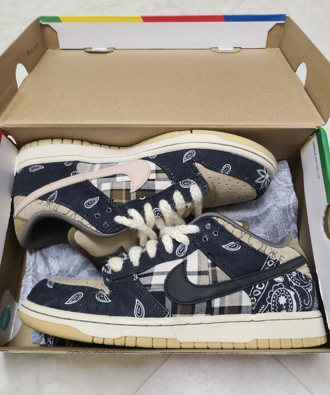 Travis Scott × Nike SB Dunk Low "Black/Parachute Beige"