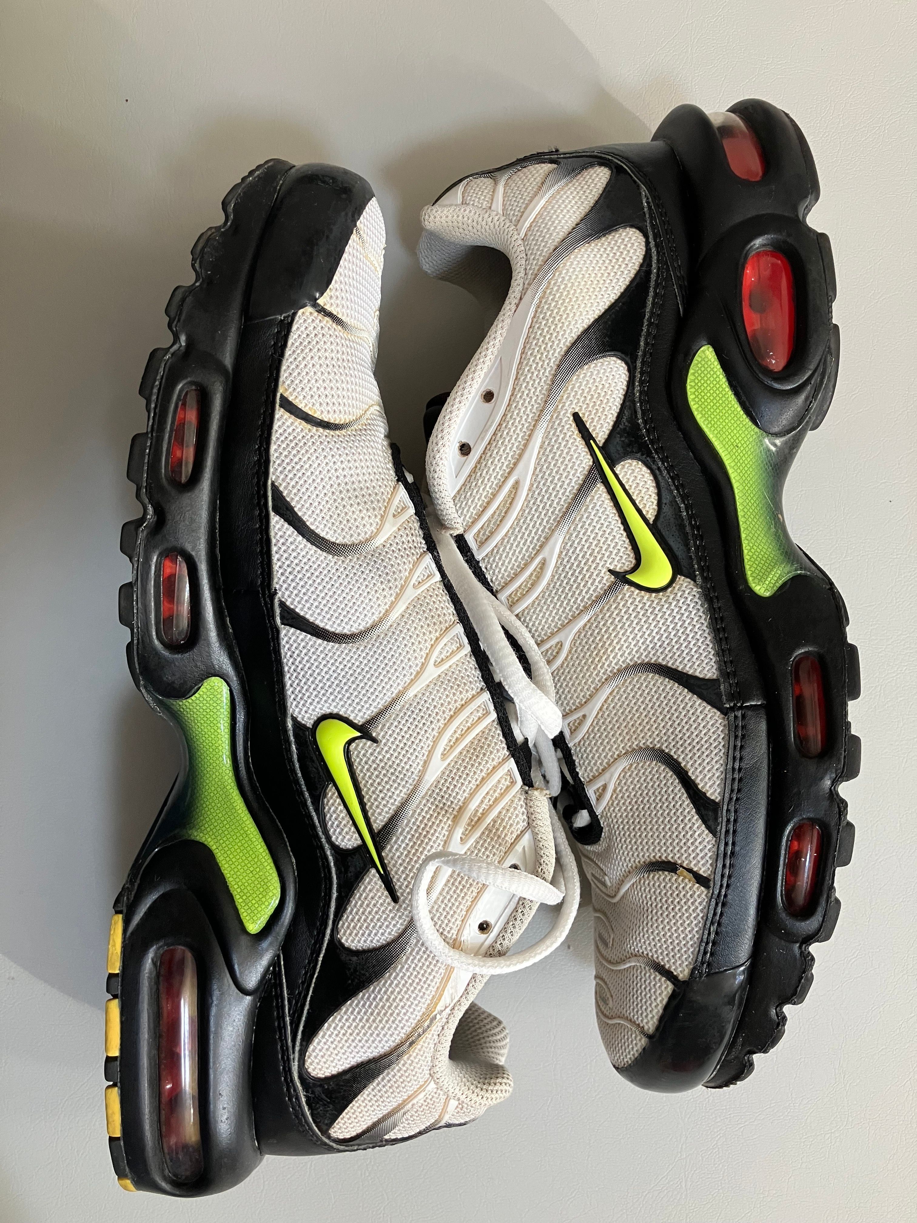 Nike Air Max Plus "White/Volt/Black"