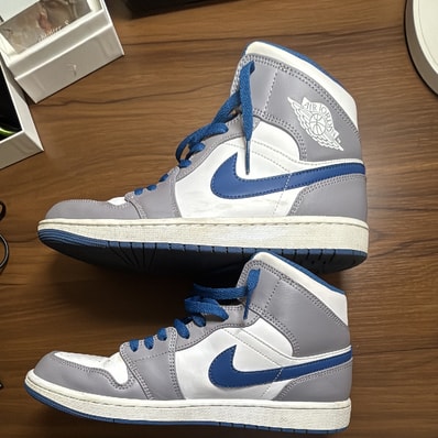 Nike Air Jordan 1 Mid "True Blue"