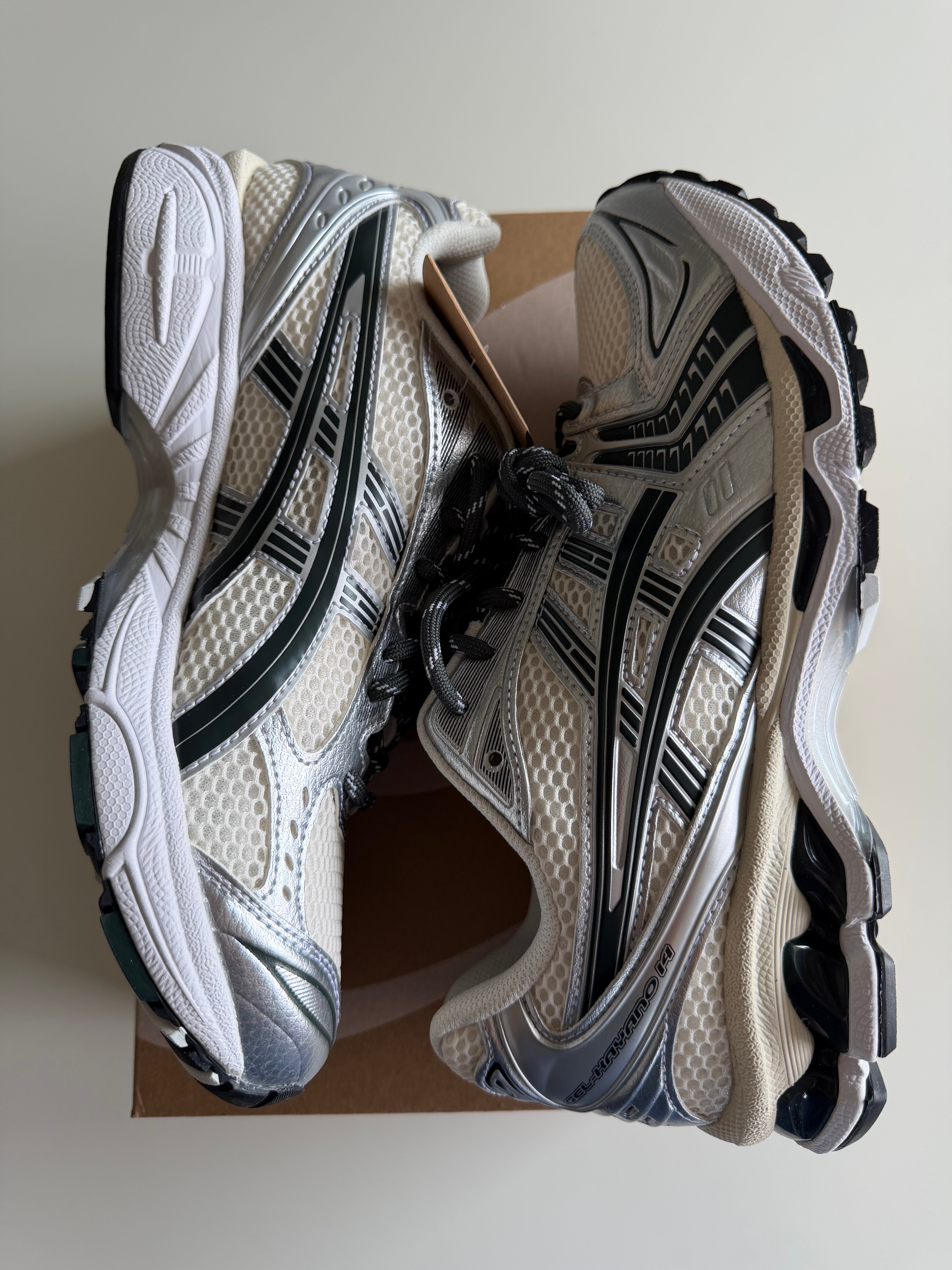 KITH × Asics Vintage Tech Gel-Kayano 14 "Cream/Scarab" (1203A566-100)