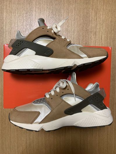 Stussy × Nike Air Huarache "Desert Oak"