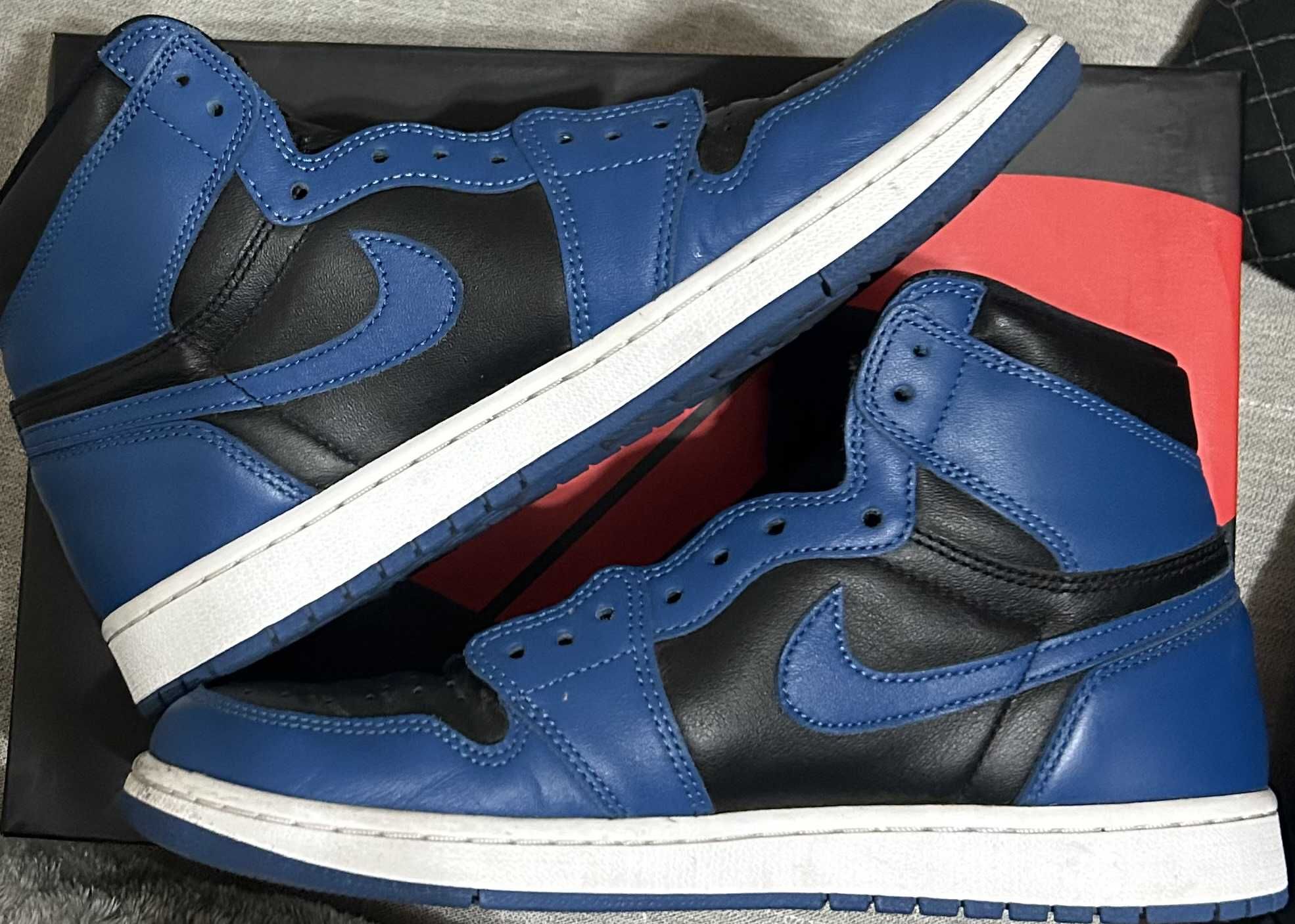 Nike Air Jordan 1 Retro High OG "Dark Marina Blue"