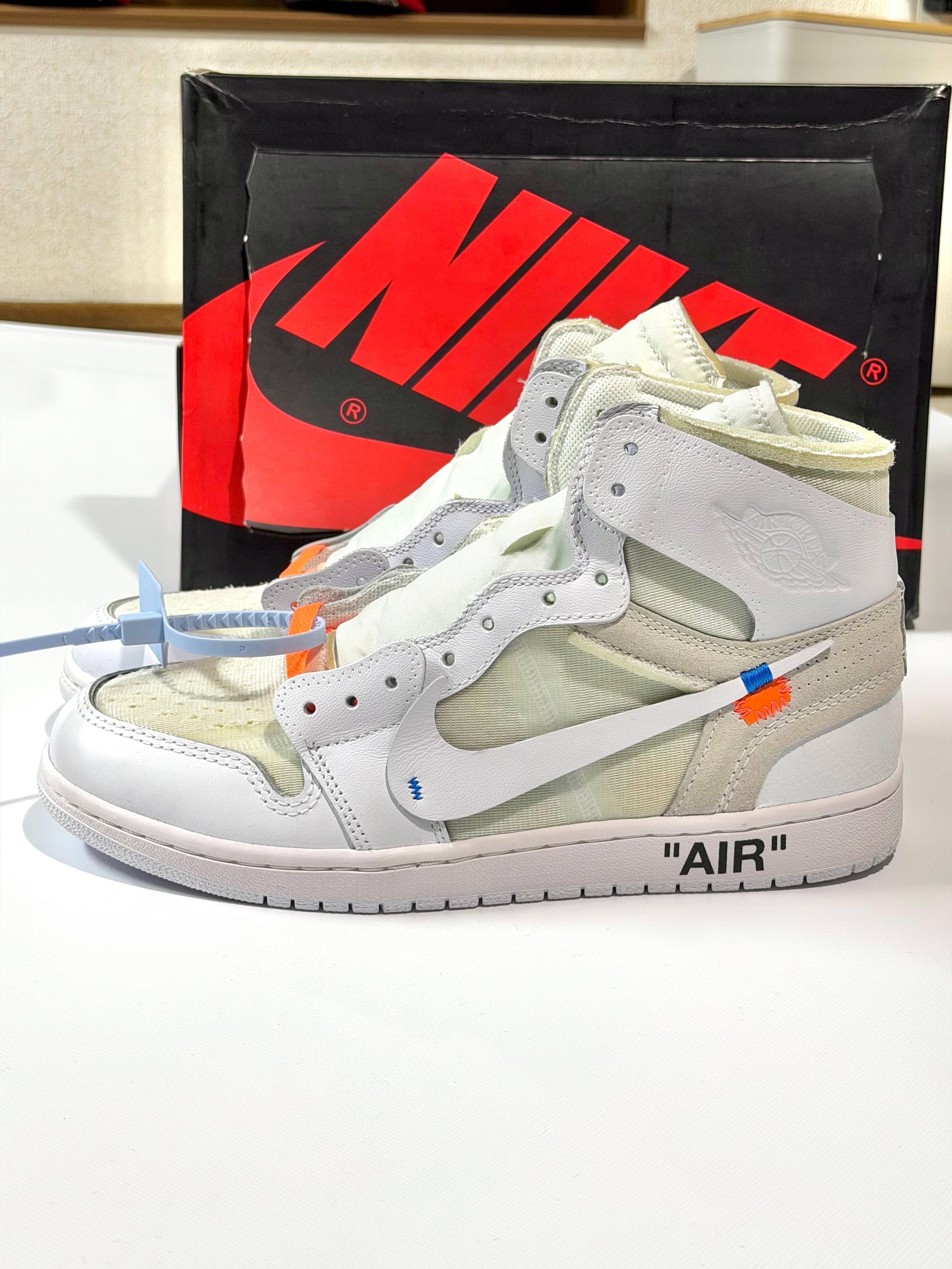 オフホワイト×ナイキ エアジョーダン1 レトロ ハイ "ホワイト"