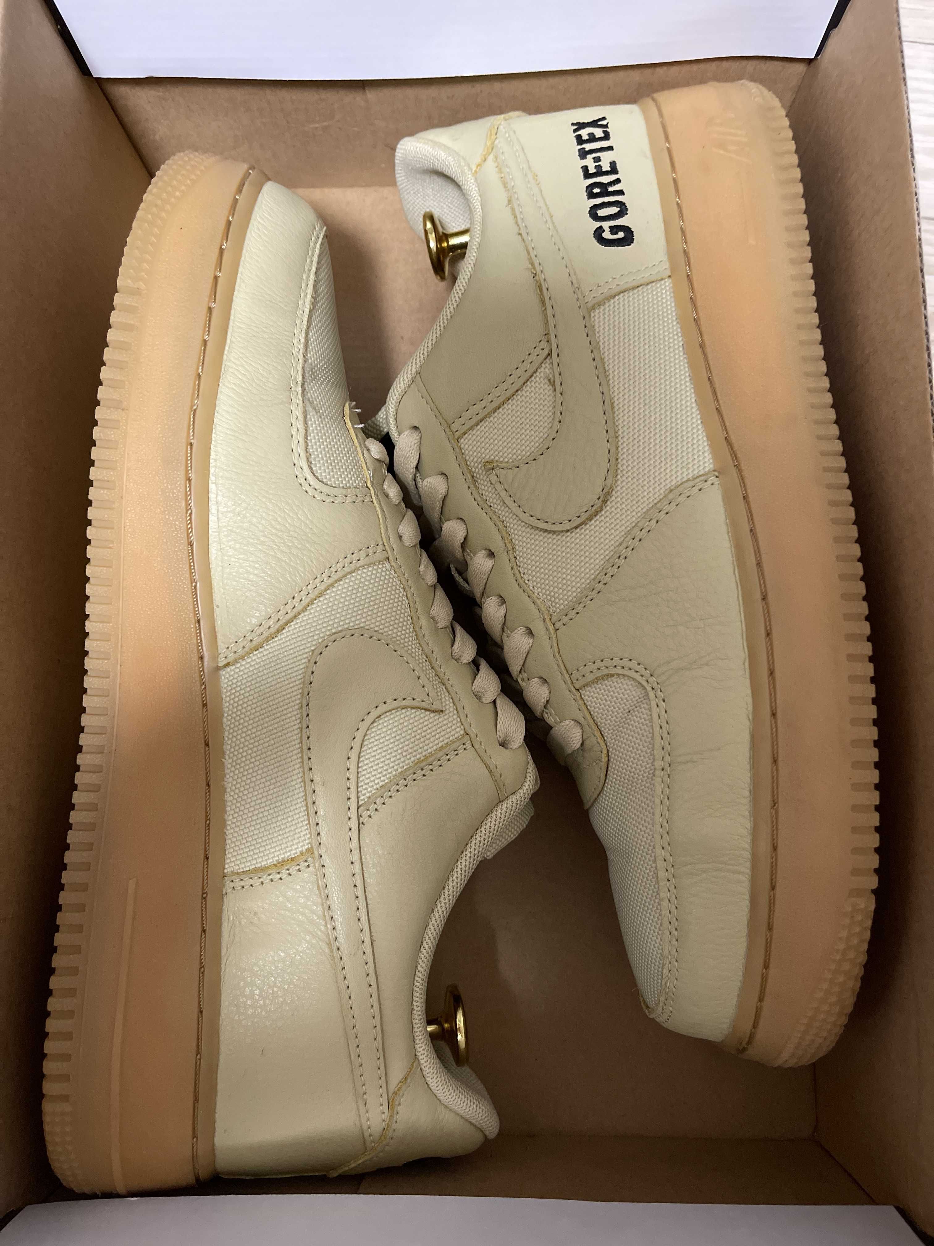 Nike Air Force 1 Low Gore-Tex "Team Gold"
