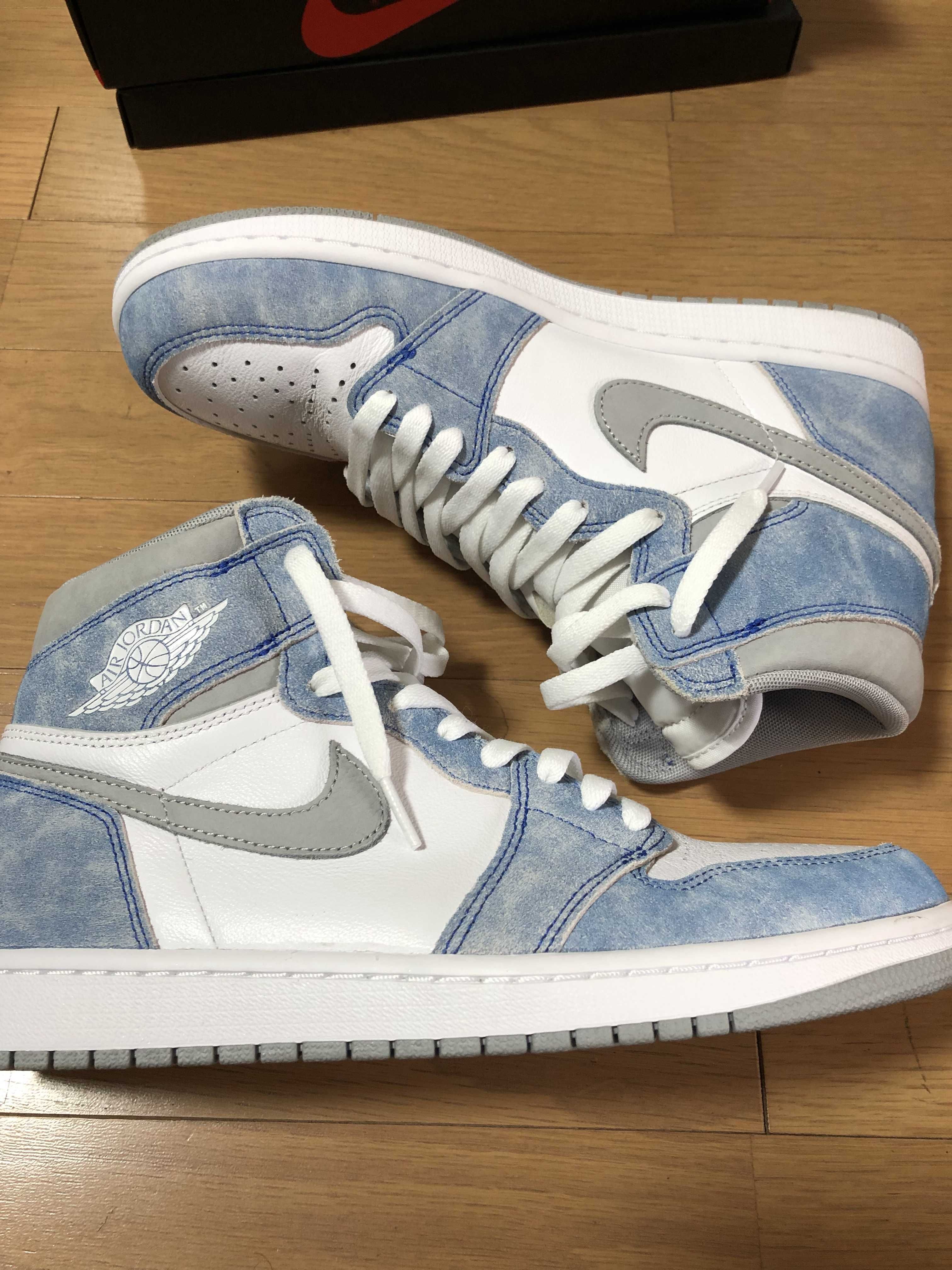 Nike Air Jordan 1 High OG "Hyper Royal"