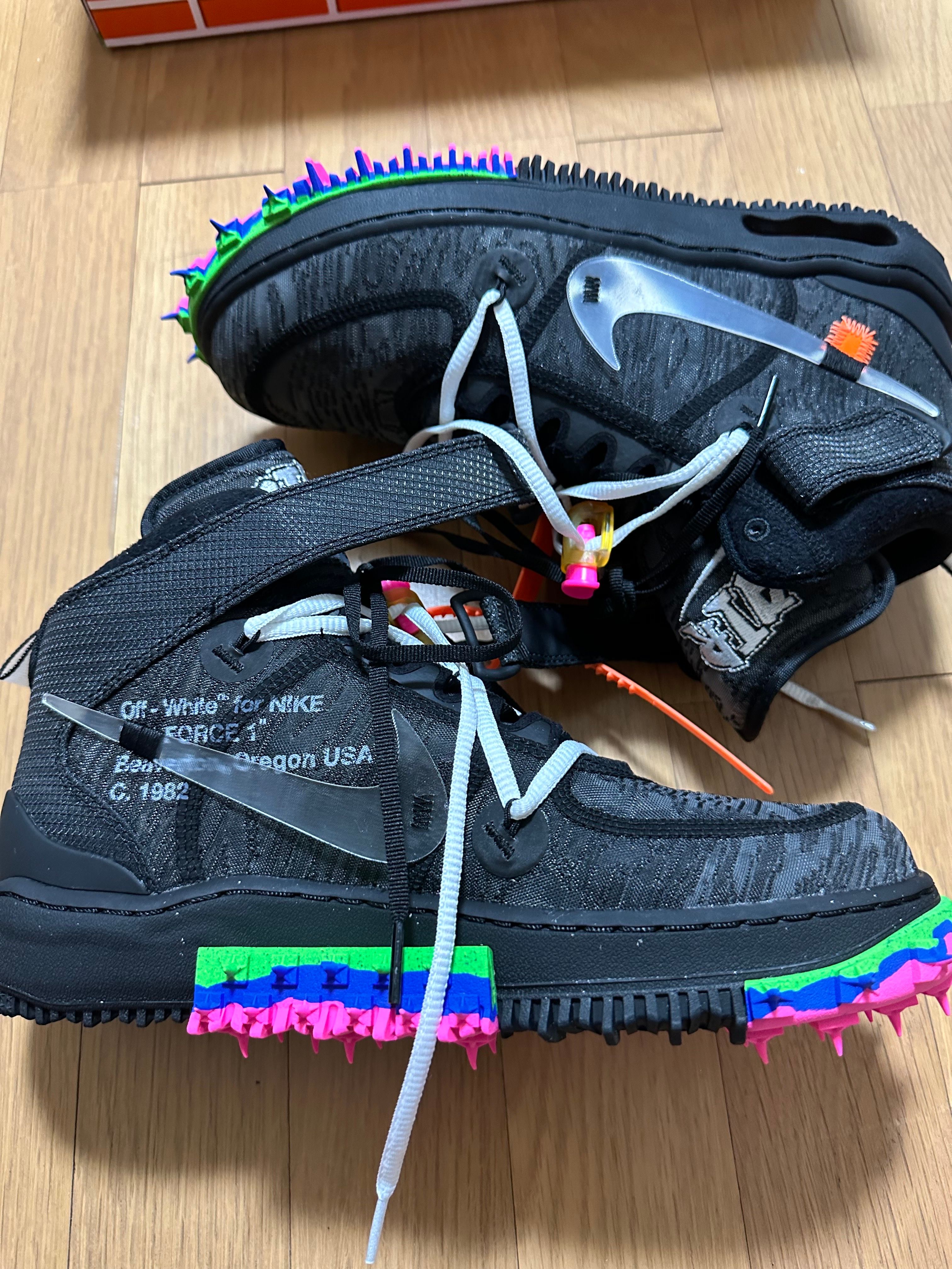 Off-White × Nike Air Force 1 Mid "Black"