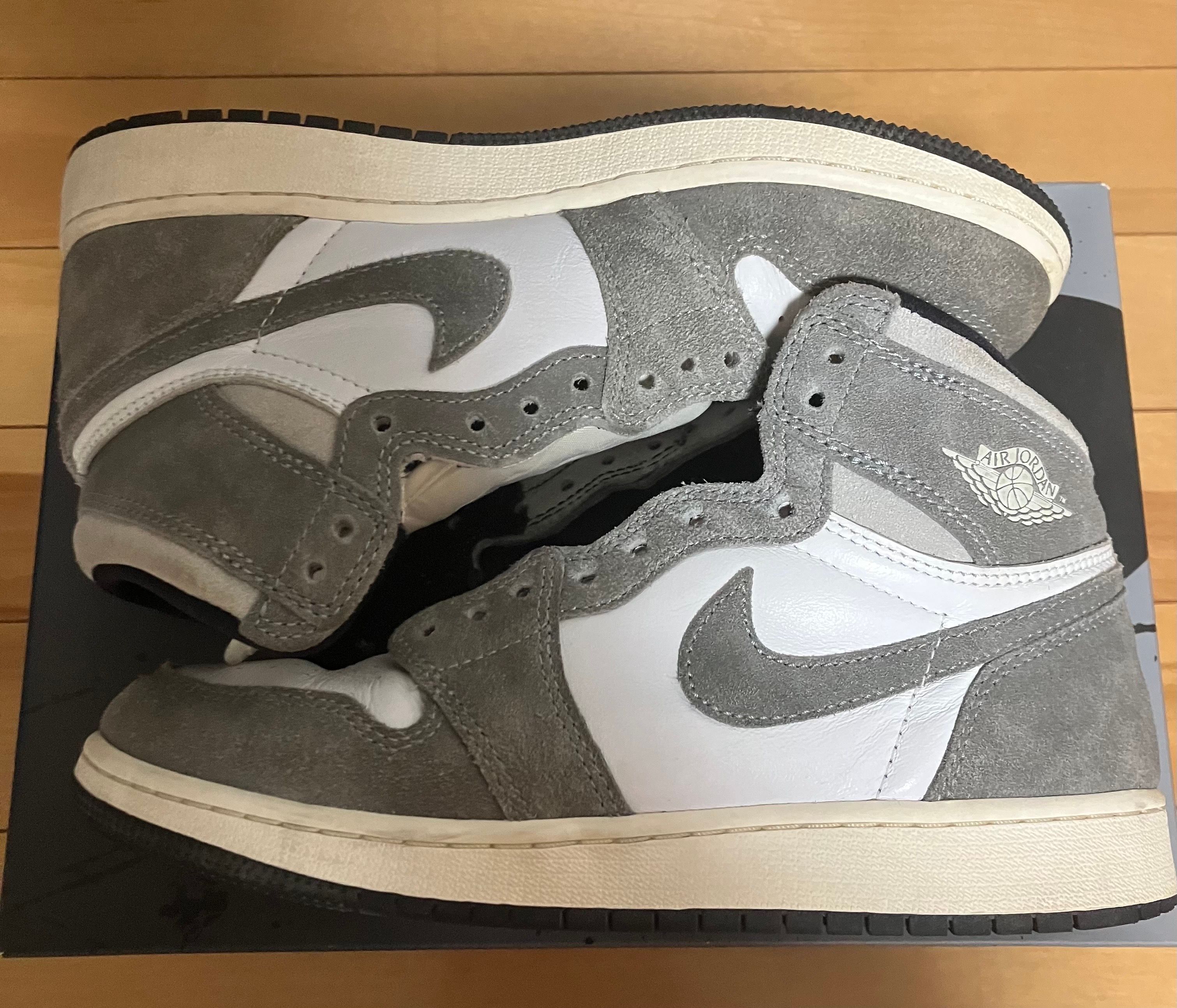 Nike GS Air Jordan 1 Retro High OG "Black and Smoke Grey"