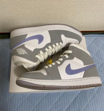 Nike Women's Air Jordan 1 Mid "Wolf Grey"