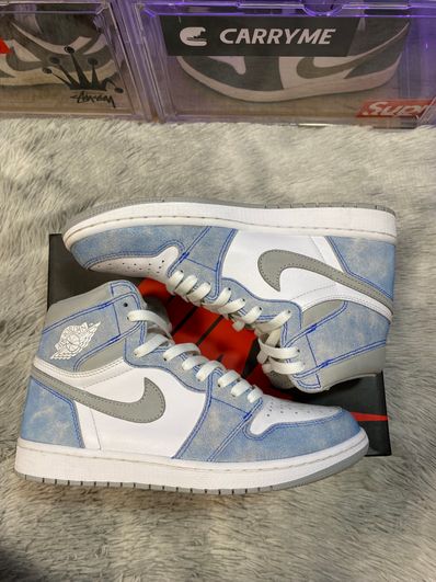 Nike Air Jordan 1 High OG "Hyper Royal"