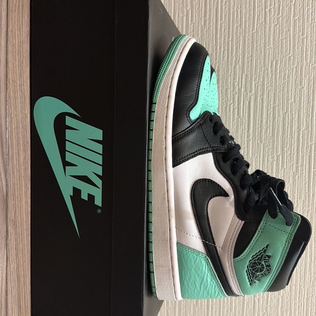 Nike Air Jordan 1 High OG "Green Glow"