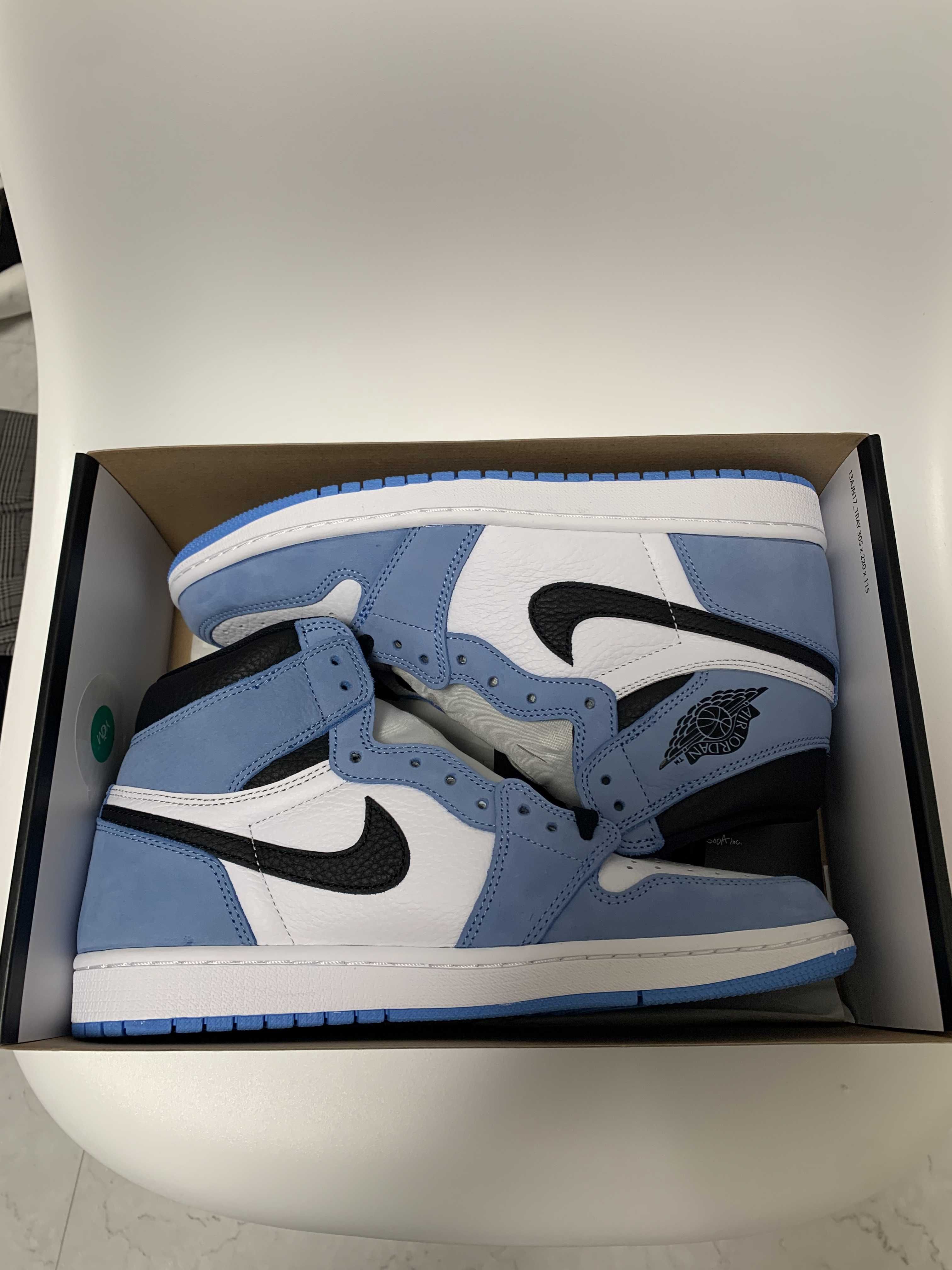 Nike Air Jordan 1 High OG "University Blue"